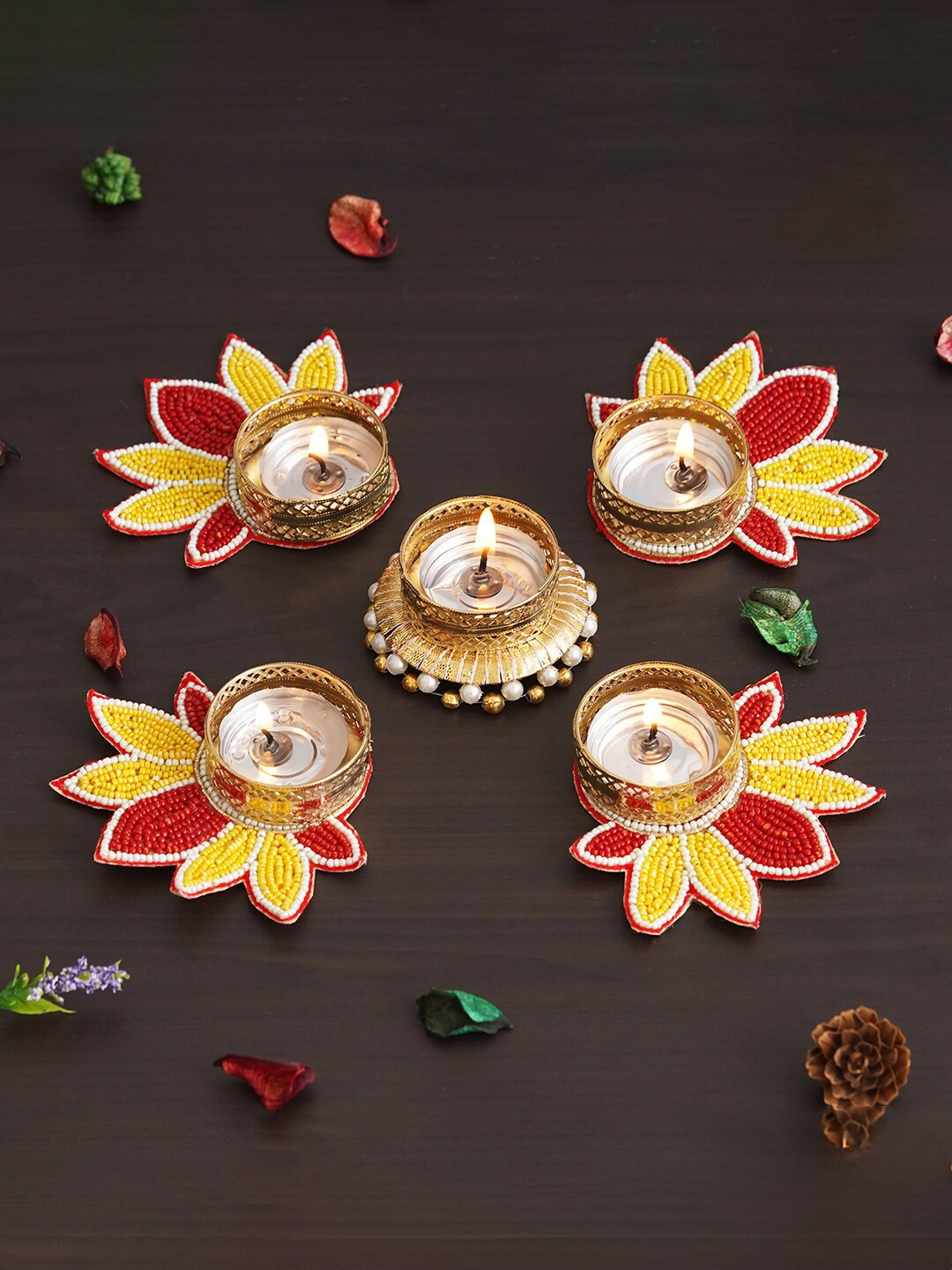 

eCraftIndia Gold Toned & Red 2 Pieces Round Shaped Candle Holders
