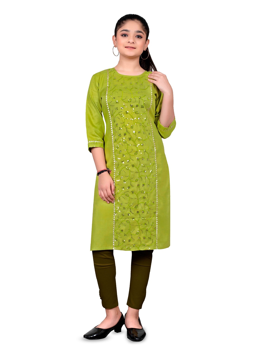 

BAESD Girls Floral Sequined Embroidered Round Neck Straight Kurta, Green