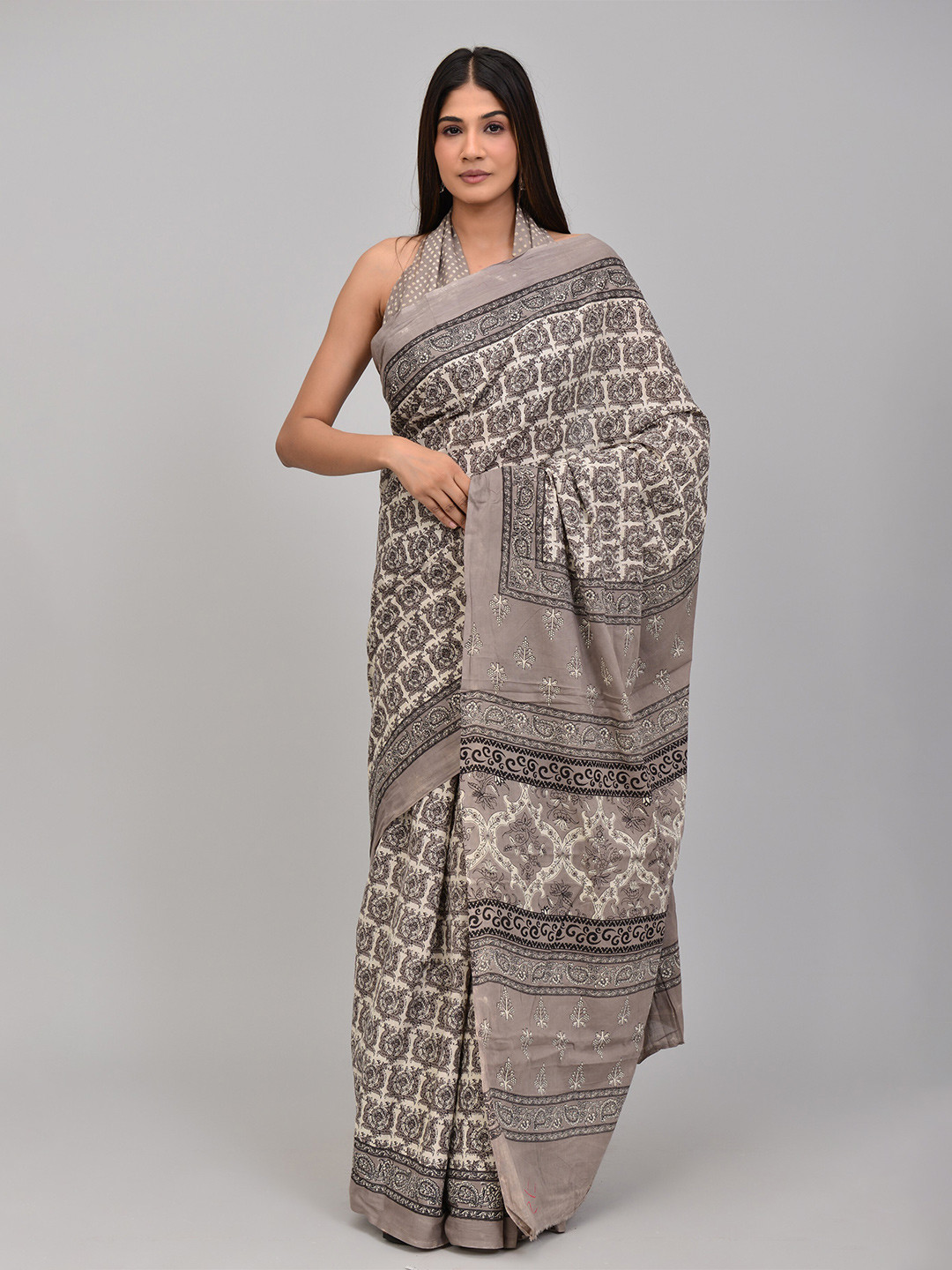 

Shivanya Handicrafts Ethnic Motifs Pure Cotton Block Print Saree, Grey melange