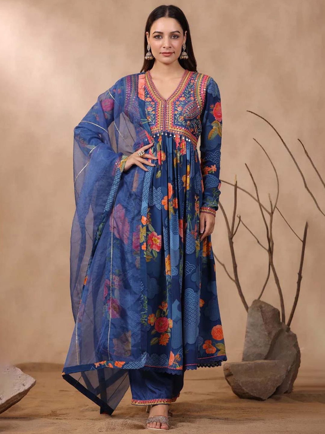 

PRATAP SONS Floral Printed Empire Mirror Work Kurta with Salwar & With Dupatta, Blue