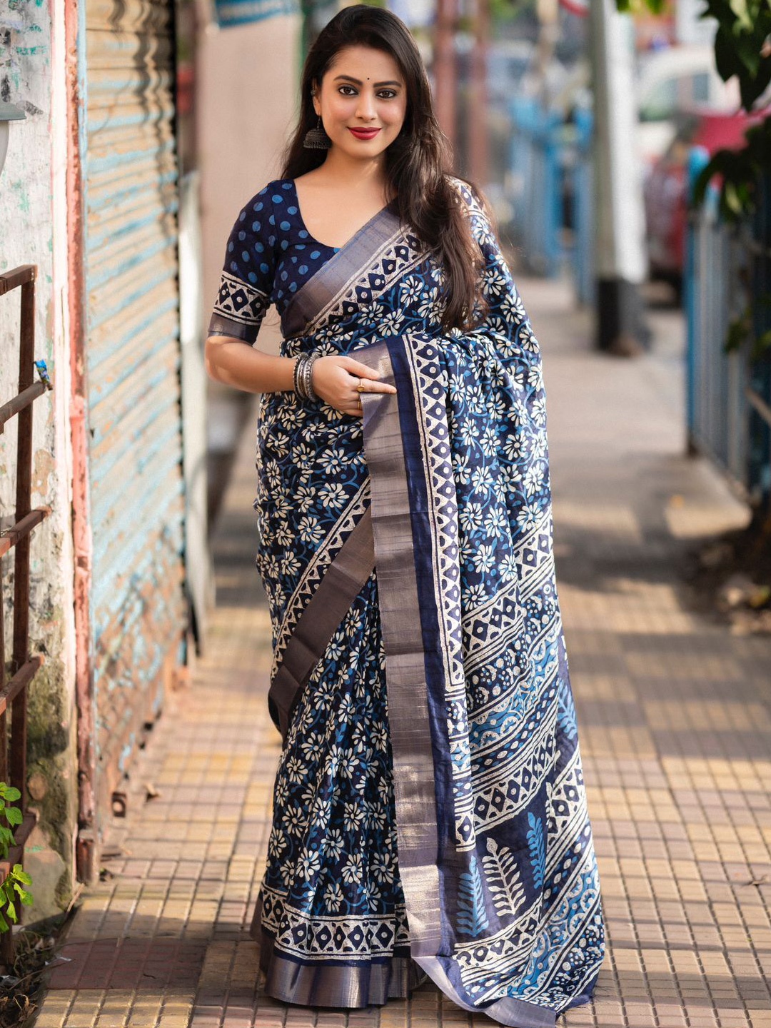 

STAVA CREATION Ethnic Motifs Woven Design Saree, Blue