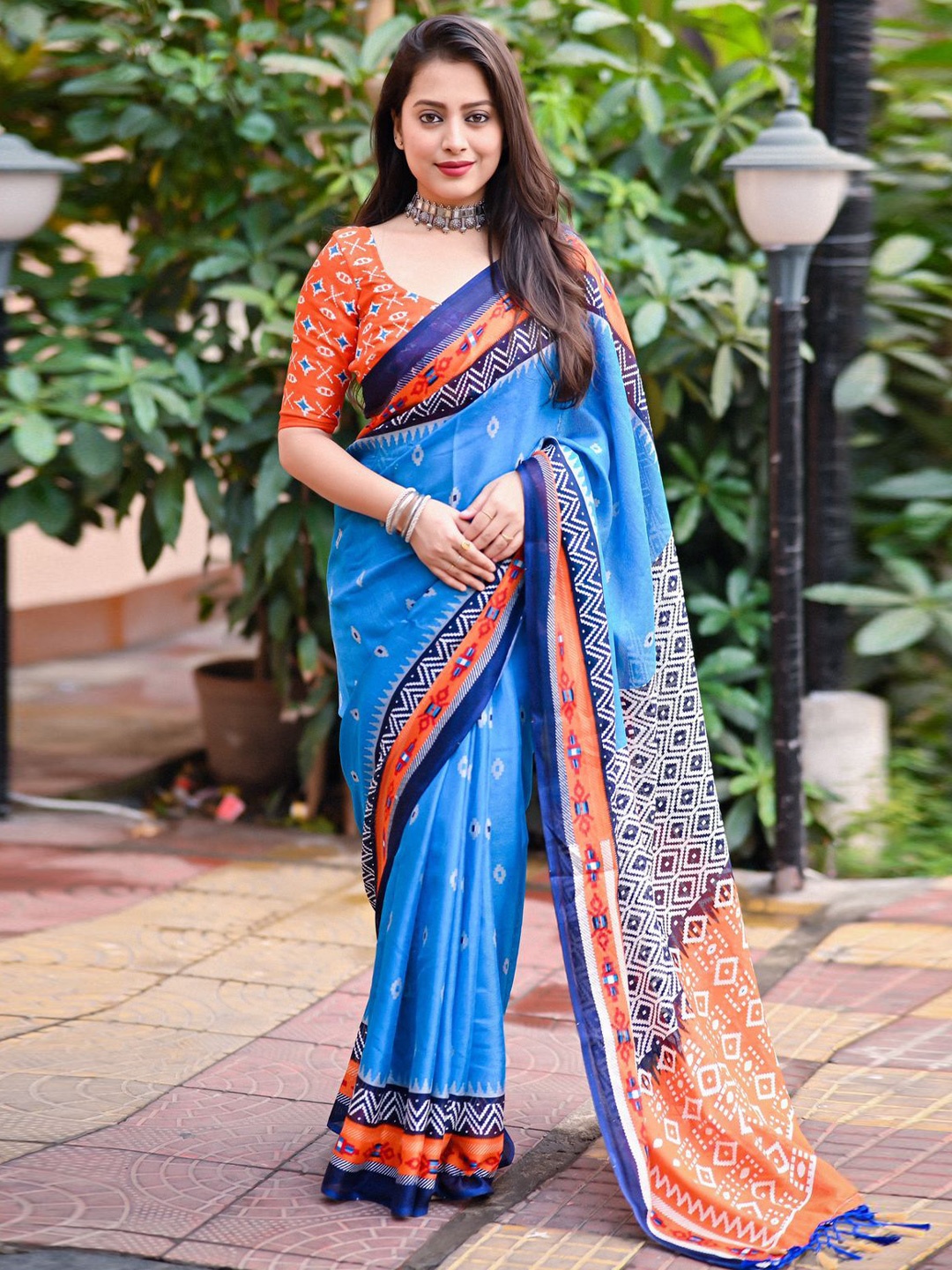 

STAVA CREATION Ethnic Motifs Jute Silk Ready to Wear Saree, Blue