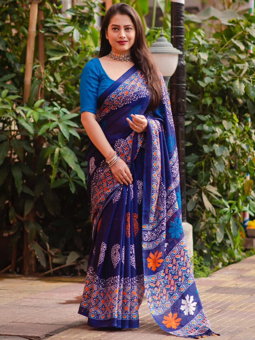 

STAVA CREATION Ethnic Motifs Printed Jute Silk Saree, Blue