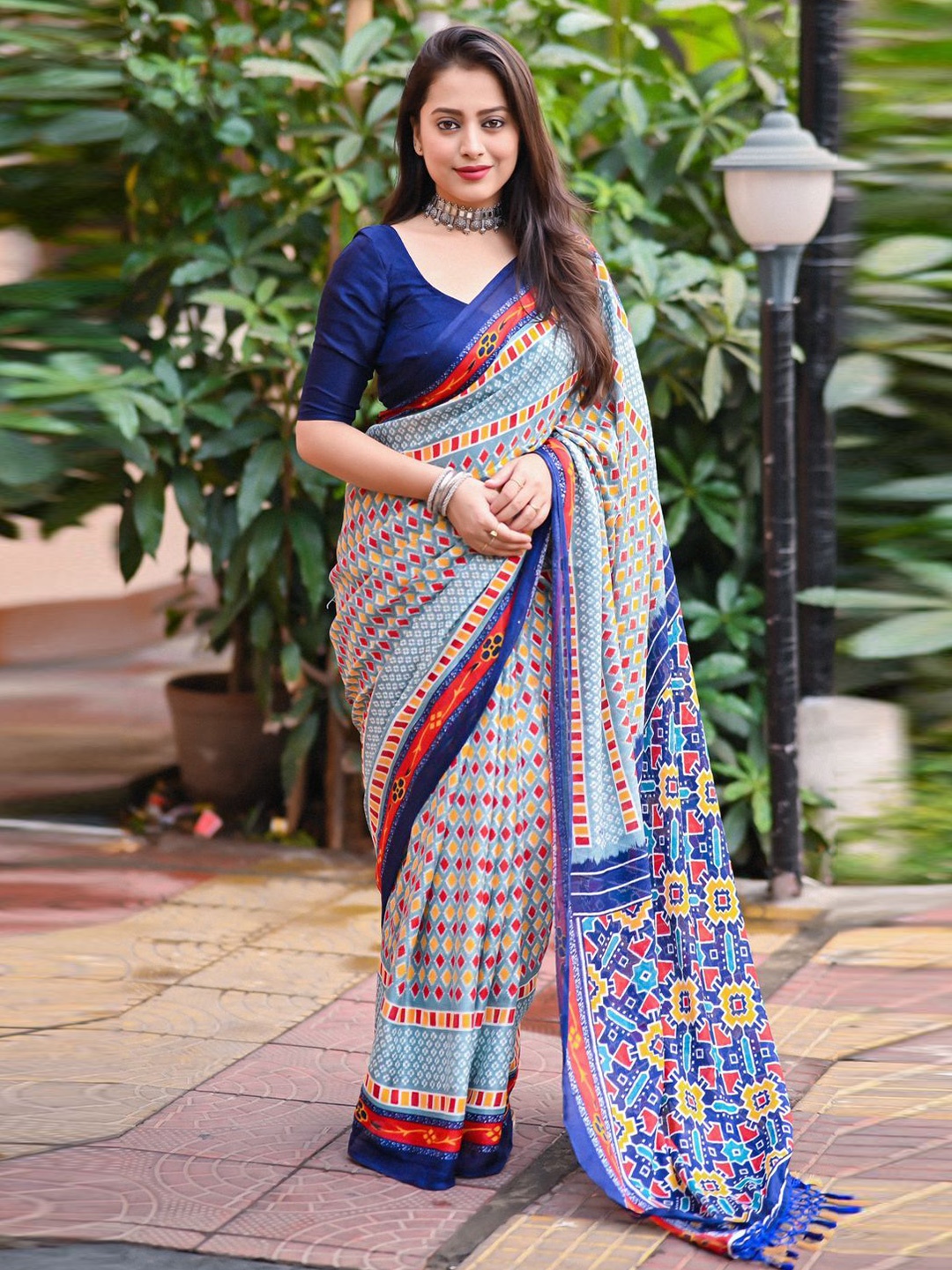 

STAVA CREATION Ethnic Motifs Jute Silk Saree, Grey