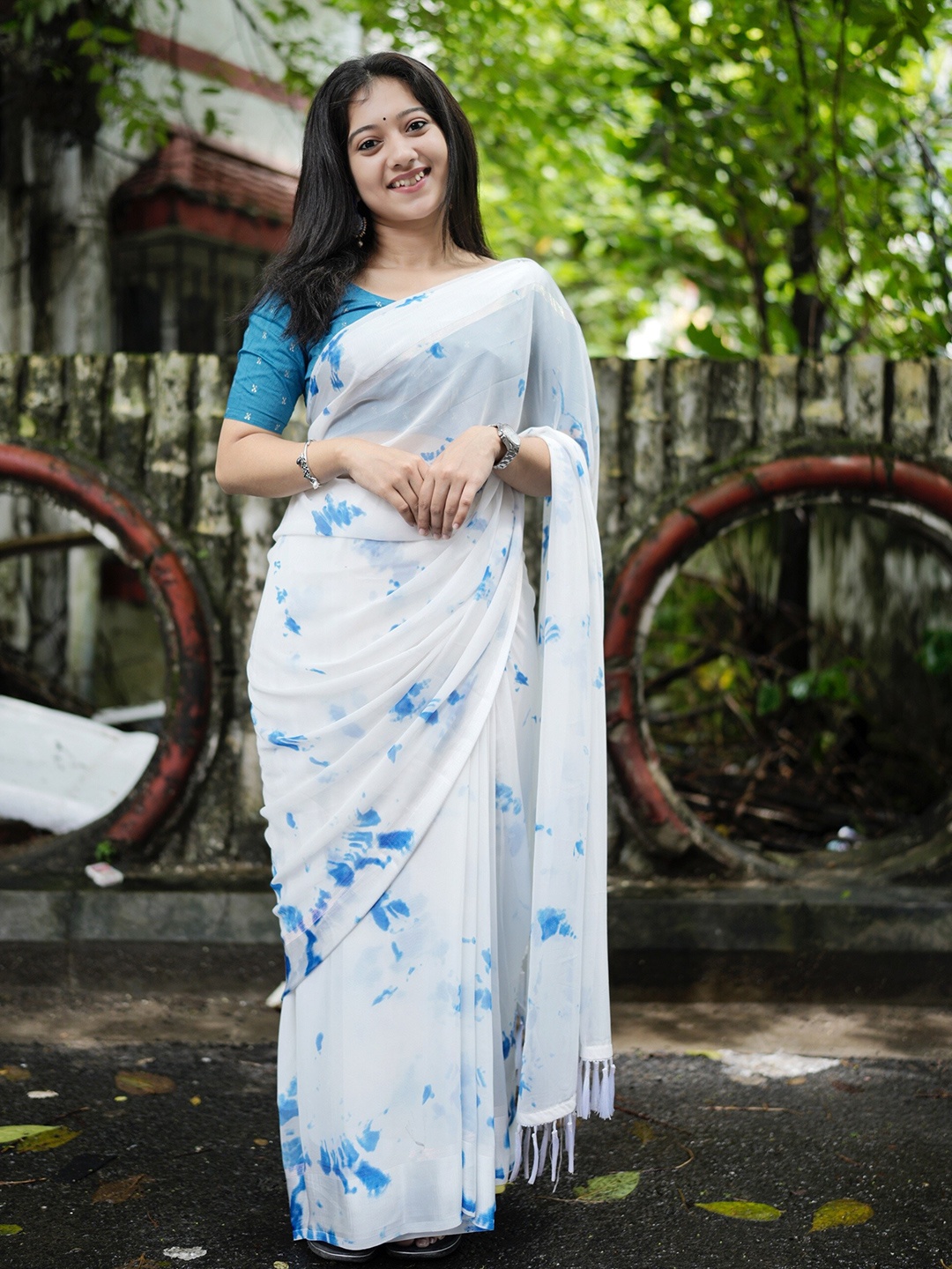 

STAVA CREATION Tie and Dye Saree, Blue