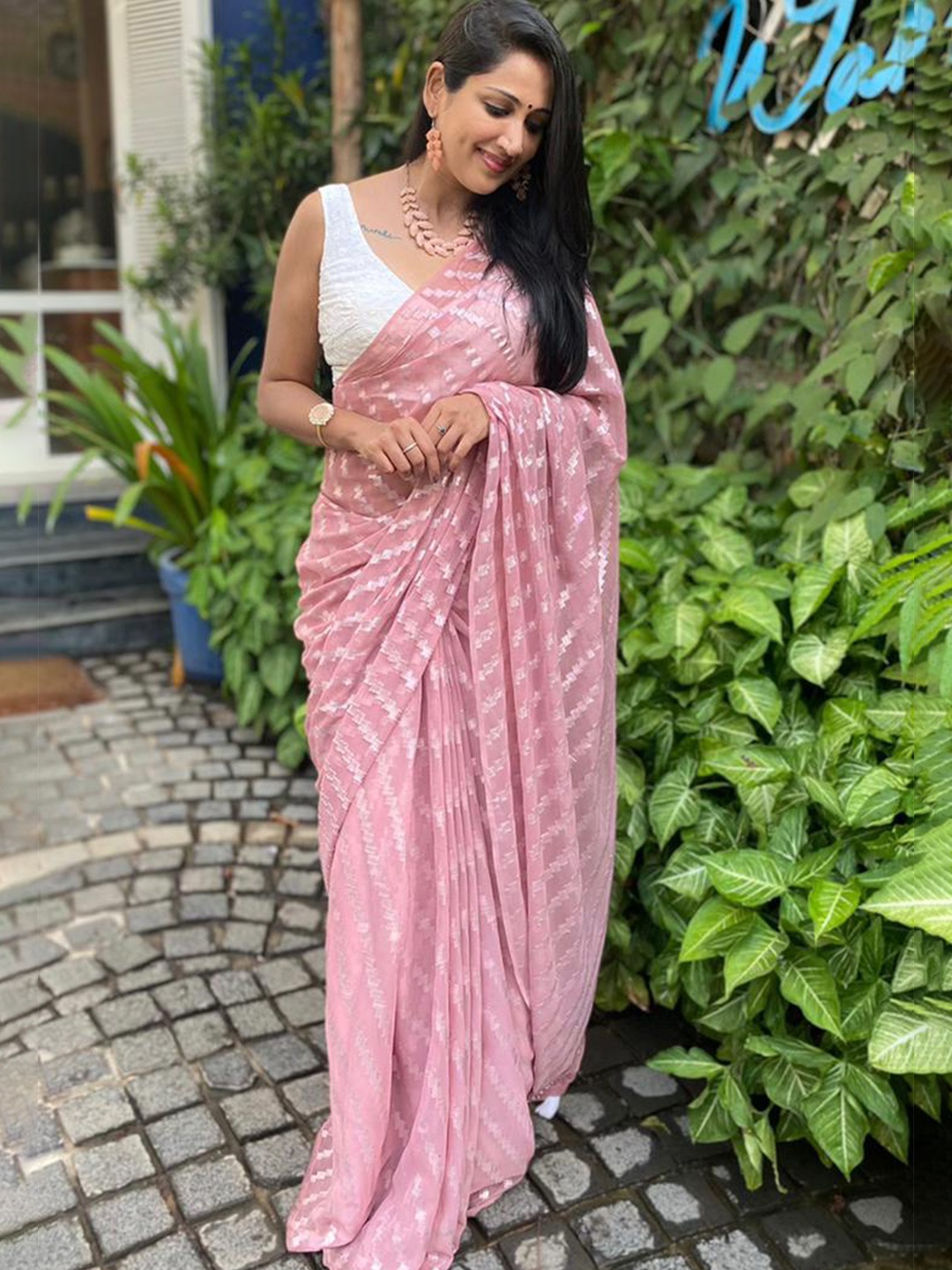 

STAVA CREATION Abstract Print Saree, Pink