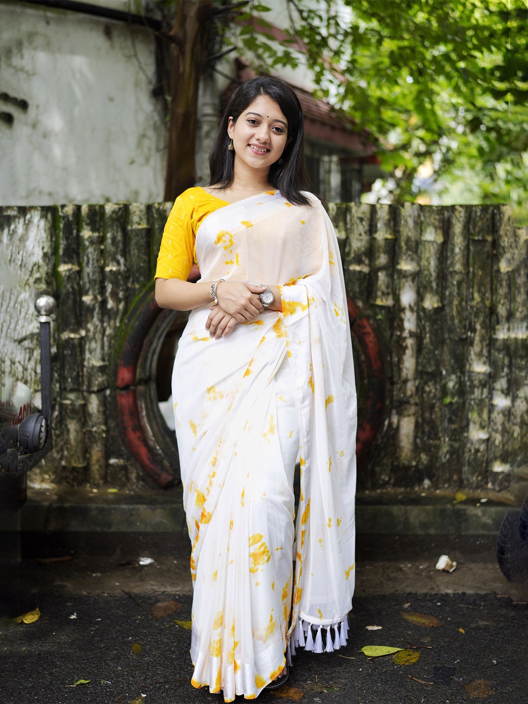 

STAVA CREATION Tie and Dye Poly Georgette Designer Saree, Yellow