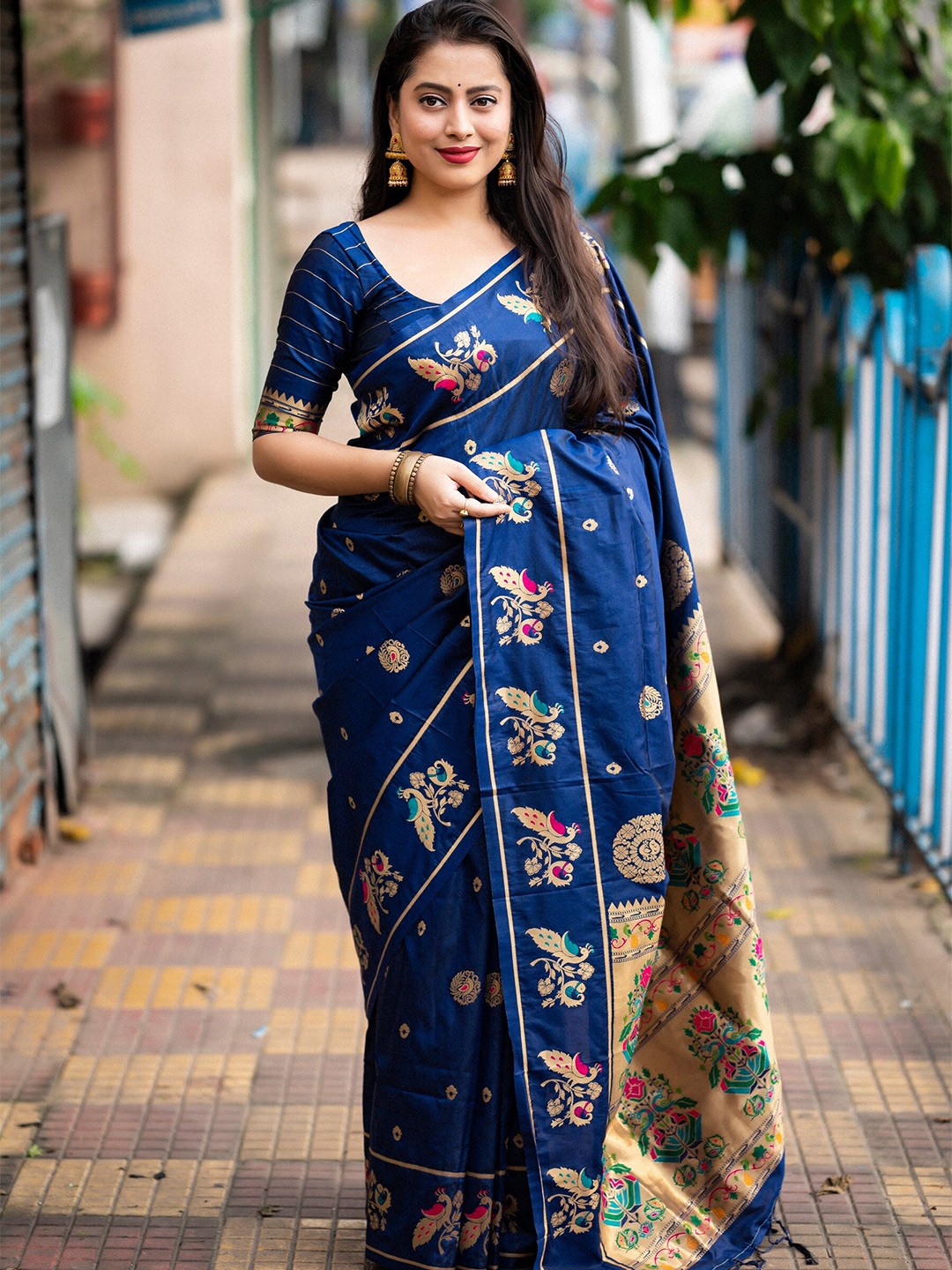 

STAVA CREATION Woven Design Pure Silk Heavy Work Banarasi Saree, Blue