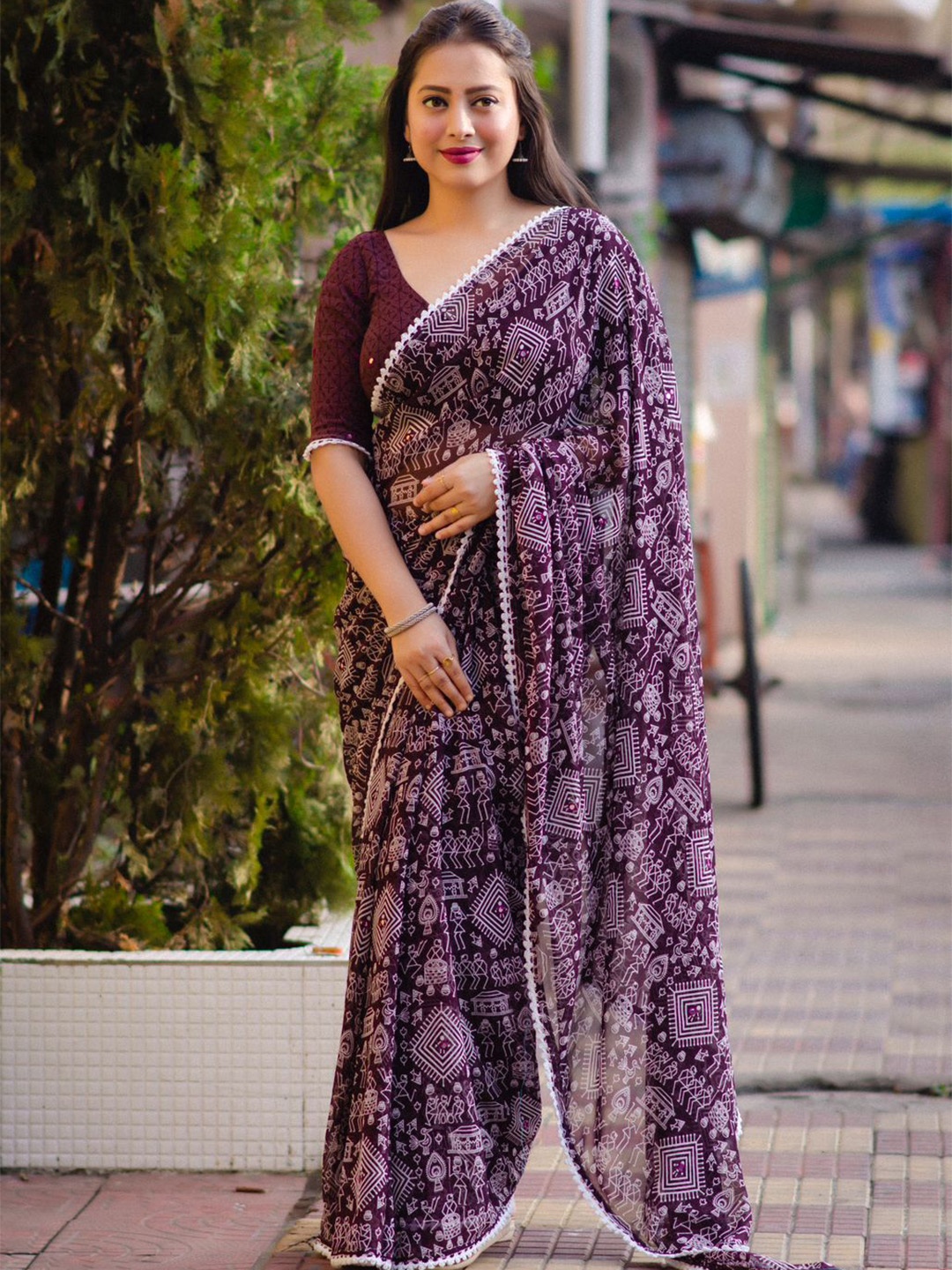 

STAVA CREATION Mirror Work Warli Print Saree, Purple