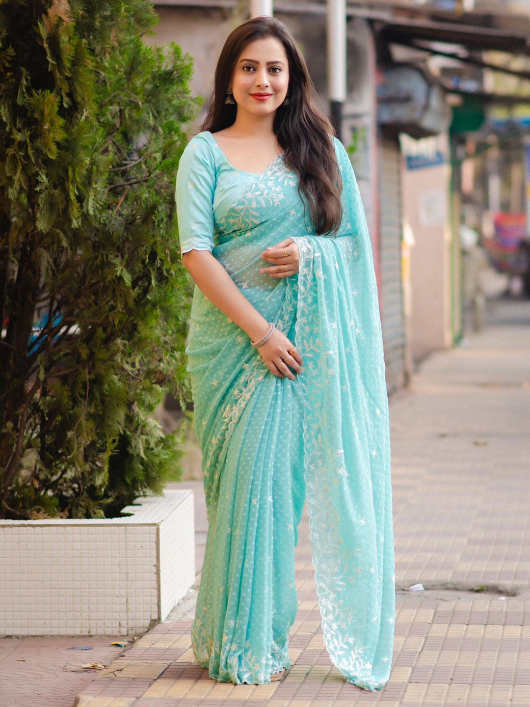 

STAVA CREATION Floral Embroidered Woven Design Pure Chiffon Saree, Blue