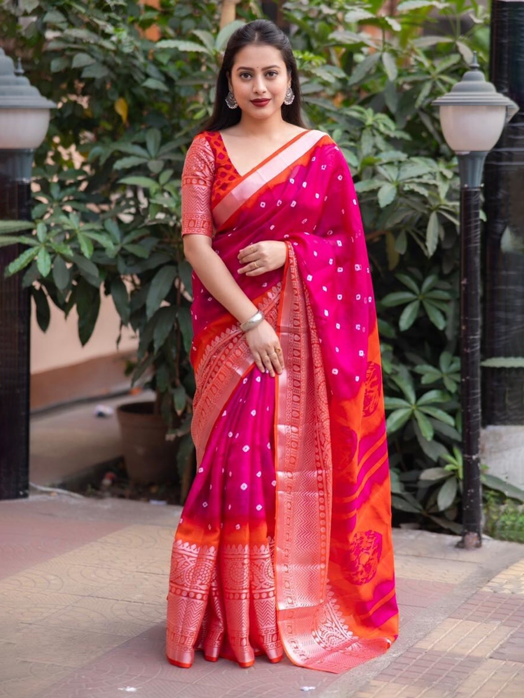 

STAVA CREATION Ethnic Motifs Jute Silk Saree, Pink