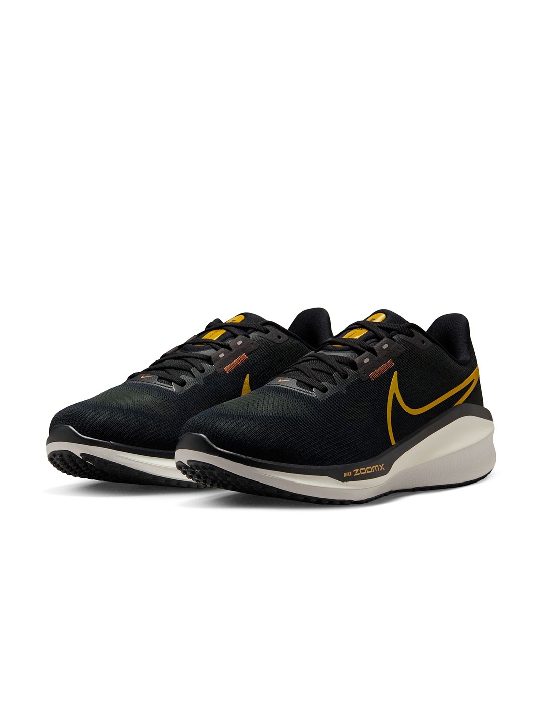

Nike Men Vomero 17 Running Shoes, Black