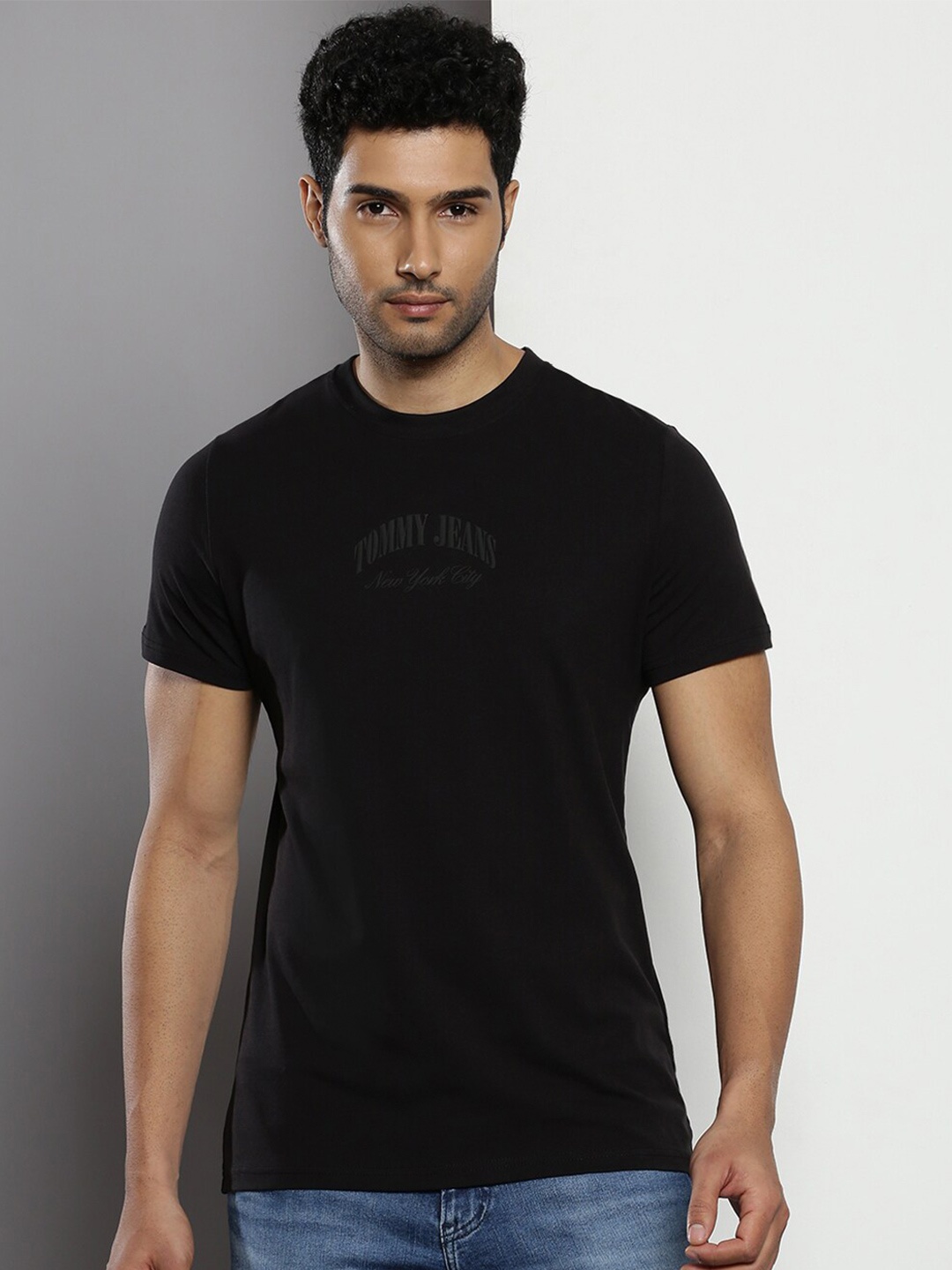 

Tommy Hilfiger Round Neck Short Sleeves T-shirt, Black