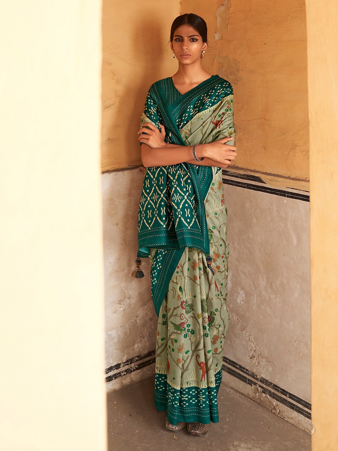 

elora Floral Ikat Printed Saree, Lime green