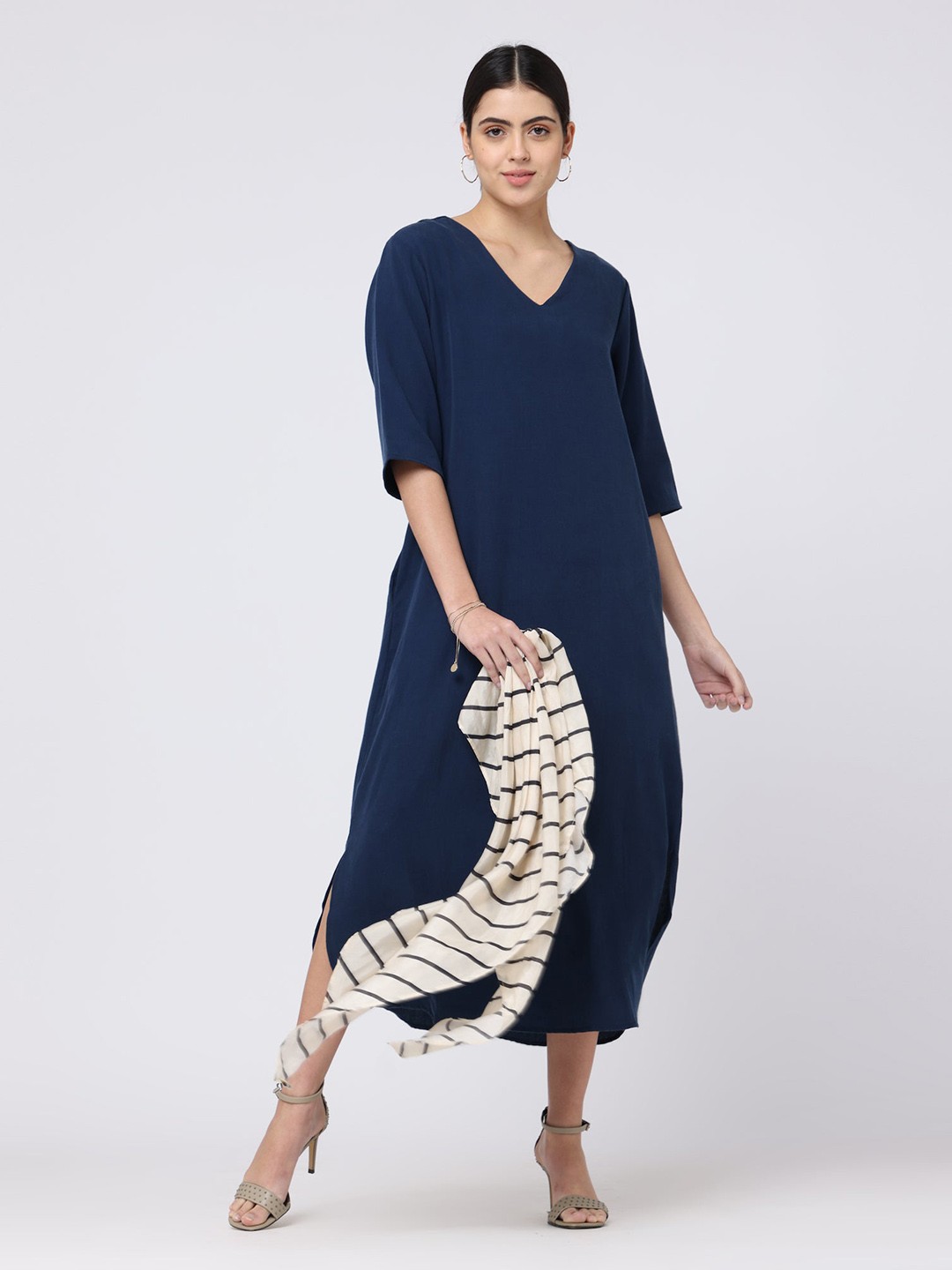 

Saltpetre V-Neck Cotton Maxi Dress, Navy blue