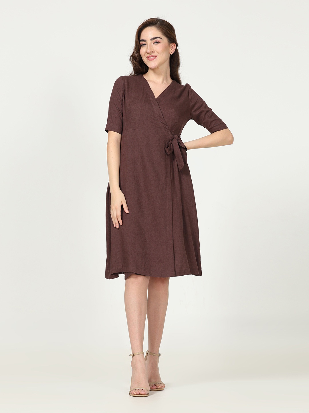 

Saltpetre V-Neck Short Sleeves Knee Length Wrap Dress, Coffee brown