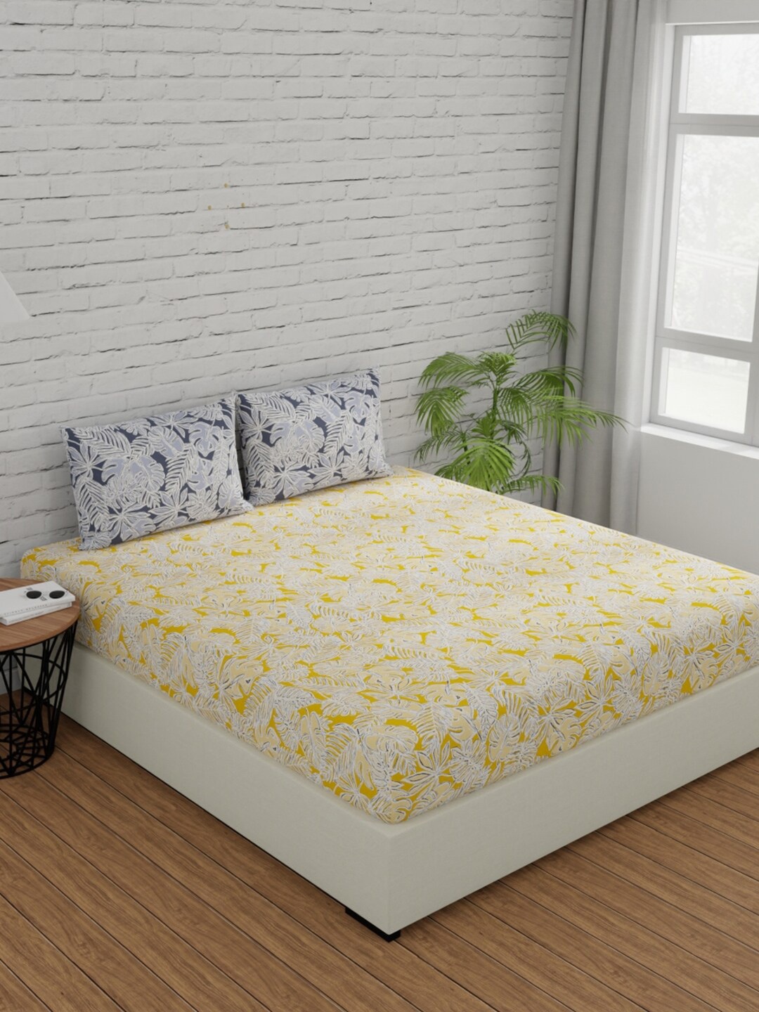 

Huesland White & Blue 3 Pieces Floral Cotton 144 TC Queen Bedsheet with 2 Pillow Covers