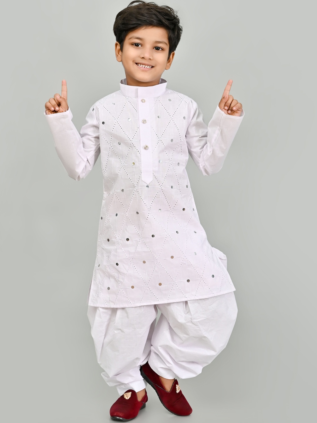 

BAESD Boys Embroidered Straight Kurta With Patiala, White