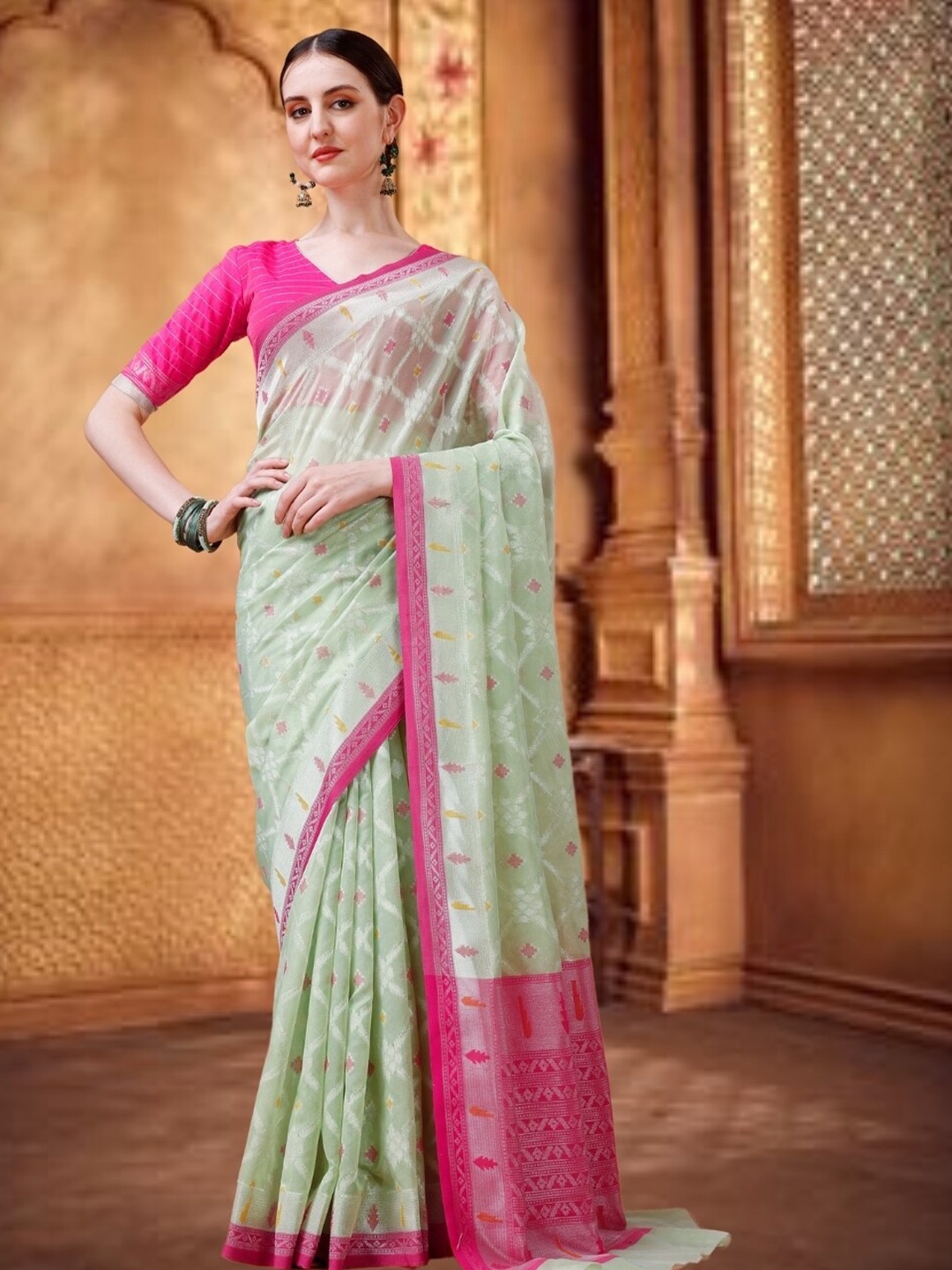

MAGMINA Bandhani Woven Design Patchwork Zari Bandhani Saree, Sea green