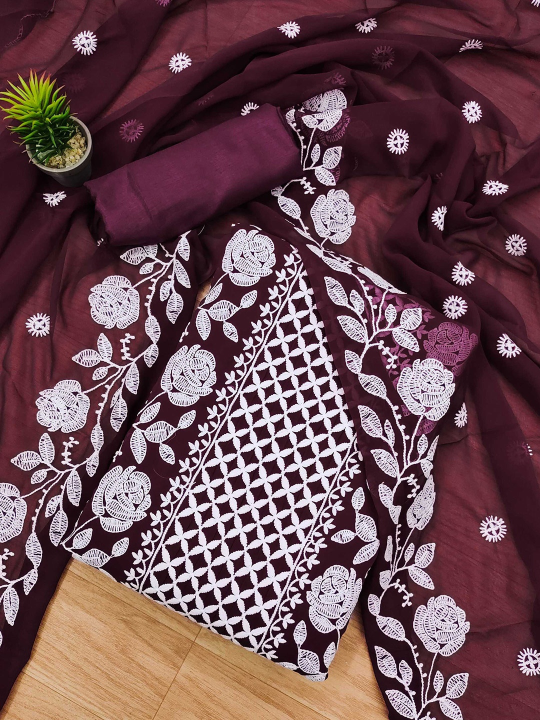 

Panzora Embroidered Unstitched Dress Material, Purple