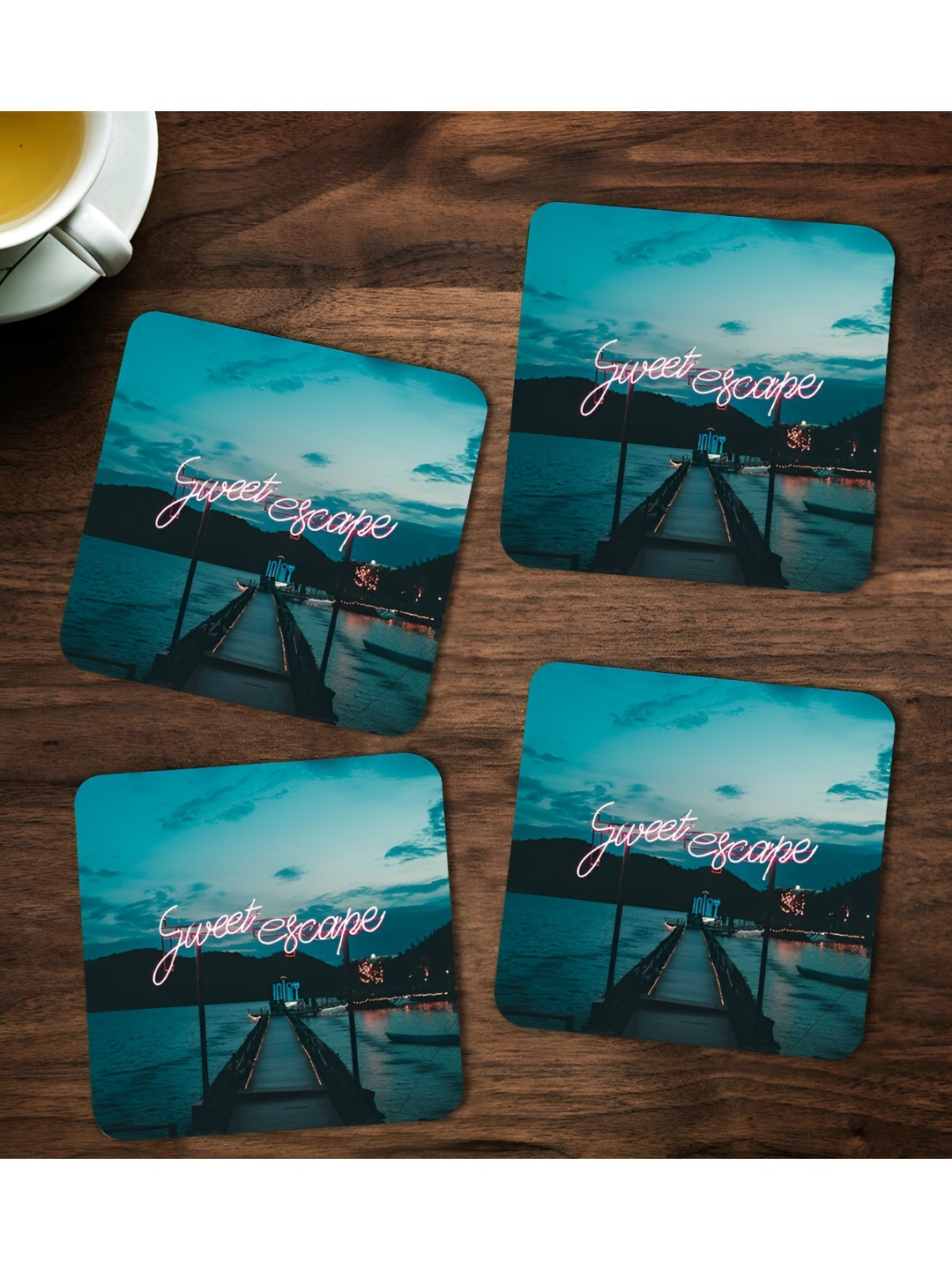 

ARTBUG Blue 4 Pieces Printed Wooden Coasters