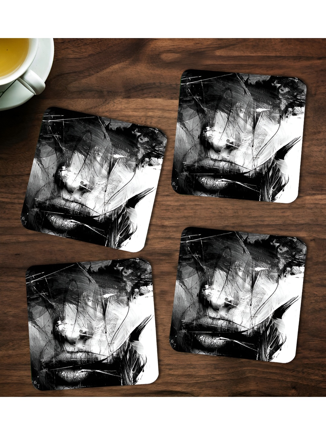 

ARTBUG Black & White 4 Pieces Printed Wooden Coasters