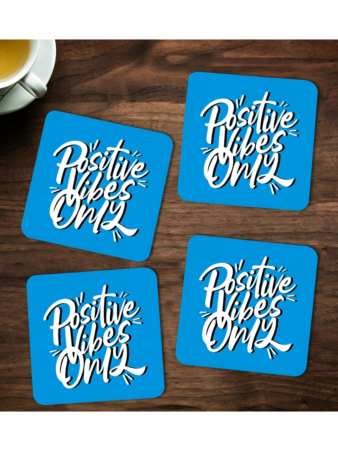 

ARTBUG Blue & White 4 Pieces Printed Square Wooden Coasters