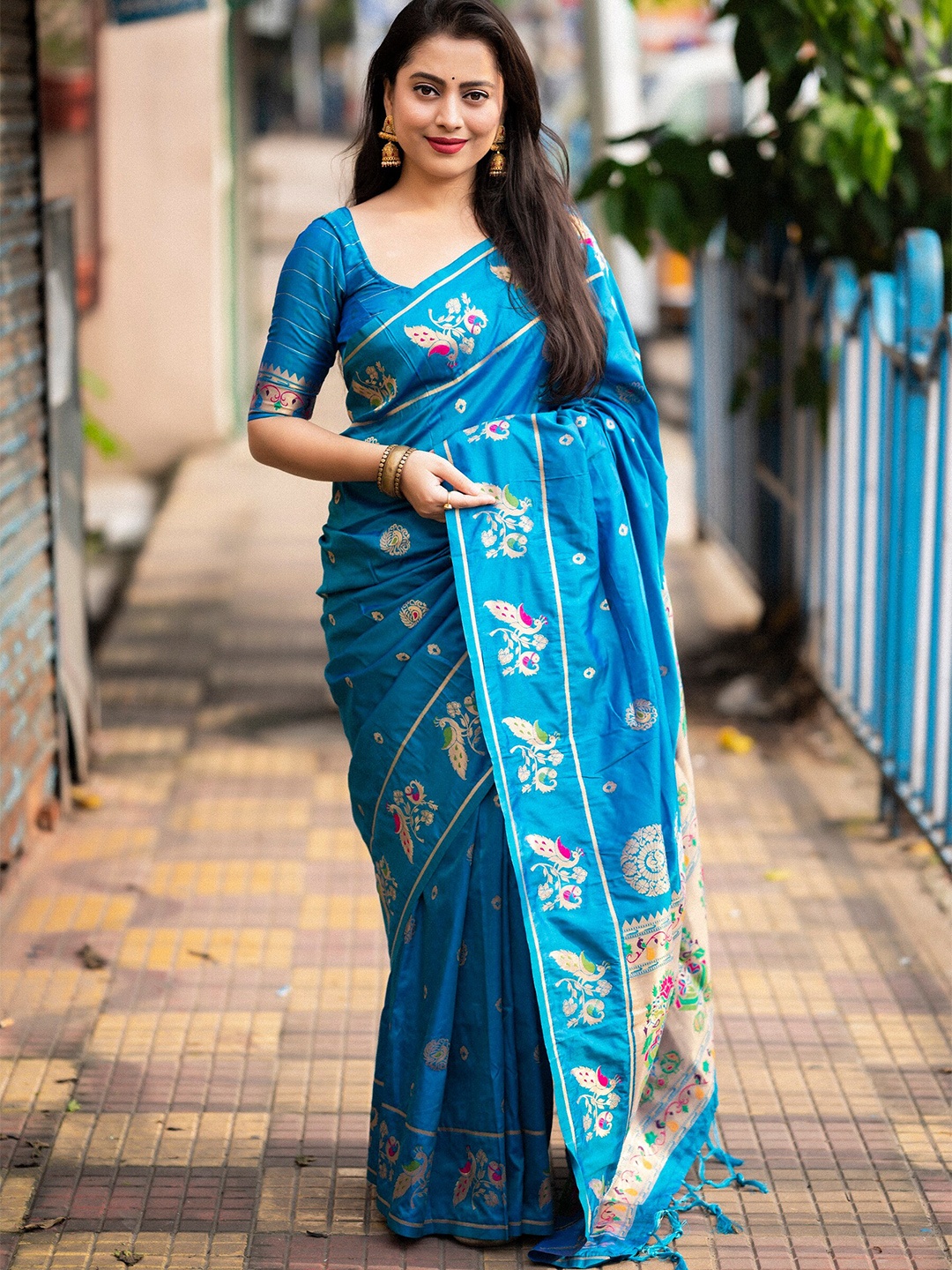 

STAVA CREATION Woven Design Pure Silk Heavy Work Banarasi Saree, Blue