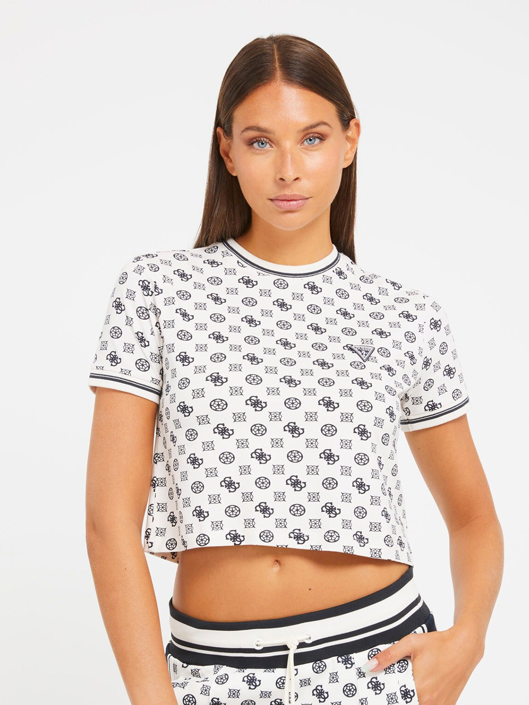 

GUESS Conversational Printed Boxy Crop T-shirt, Blue
