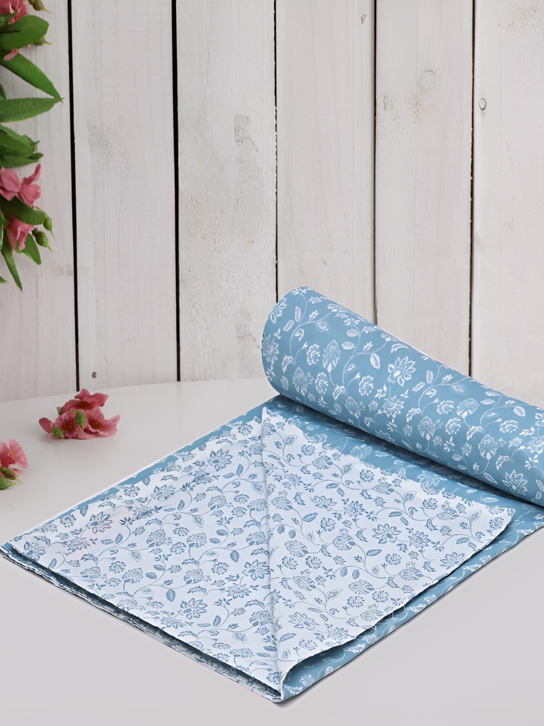 

RRC Blue & White Floral Printed Cotton Super Soft Duvet Cover With Zipper