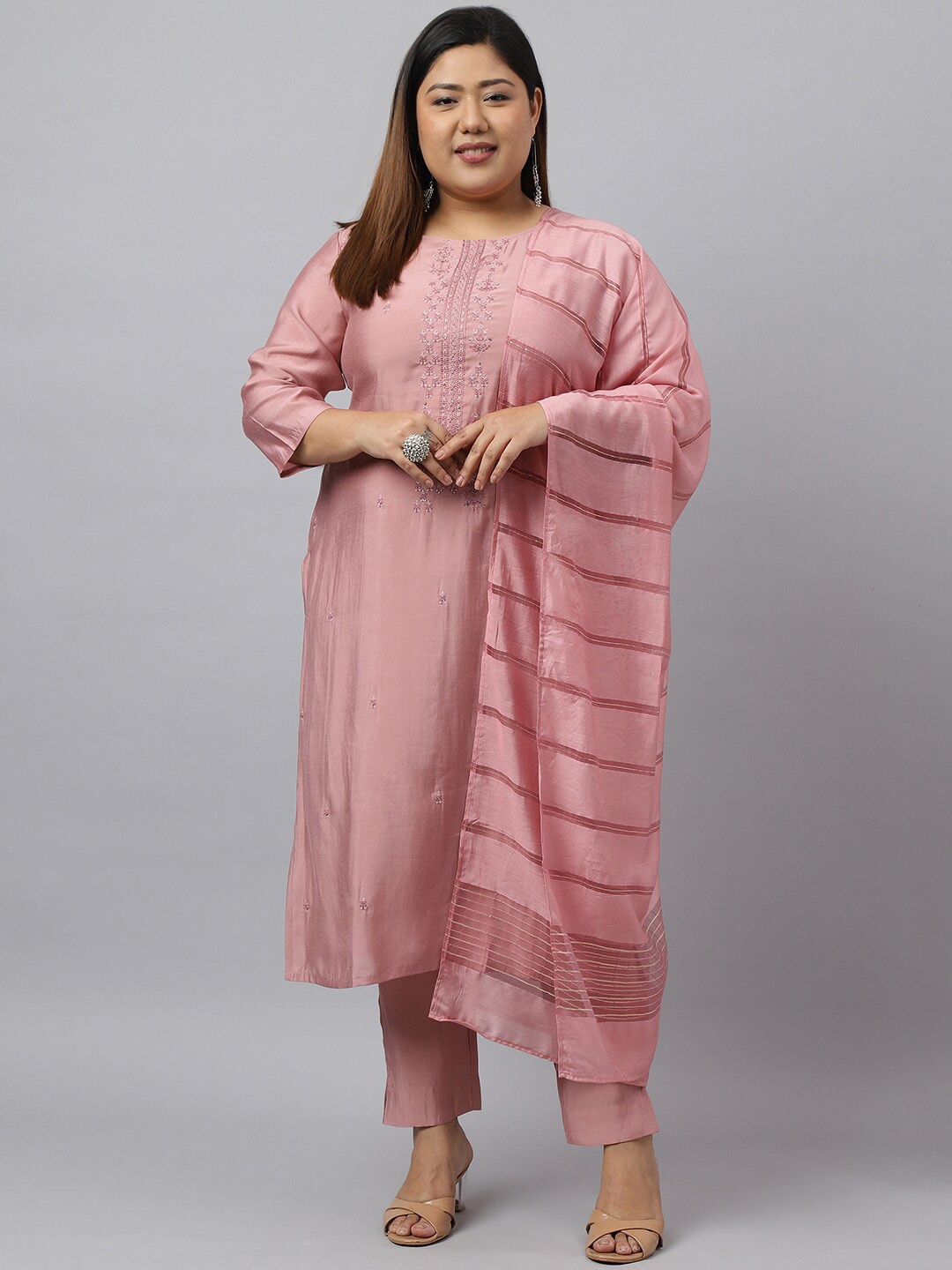 

XL LOVE by Janasya Thread Work Straight Kurta with Trouser & With Dupatta, Pink