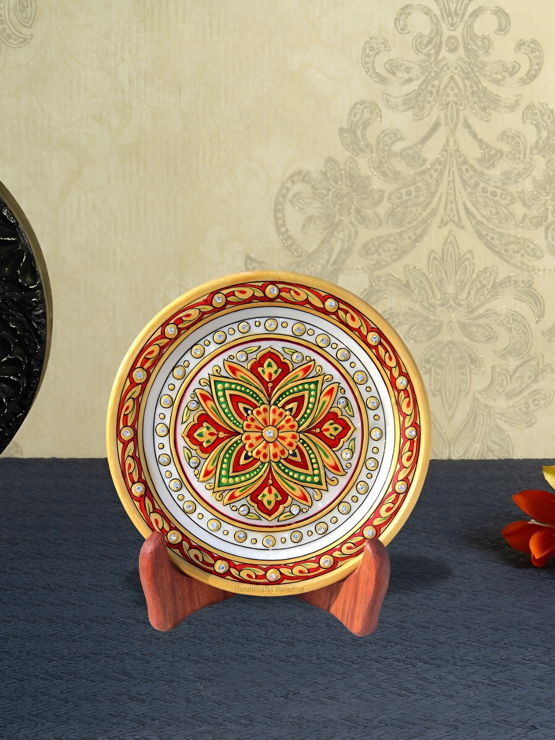 

HANDICRAFTS PARADISE White & Gold Toned Floral Textured Marble Plate Showpiece