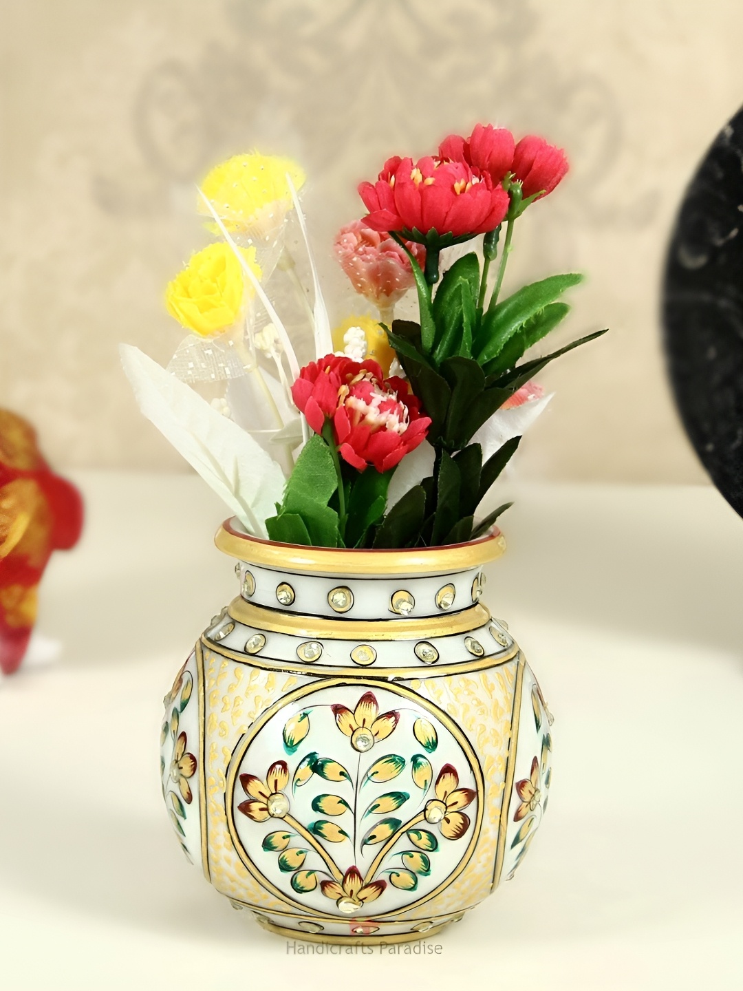 

HANDICRAFTS PARADISE White & Gold Toned Marble Flower Vase Showpiece