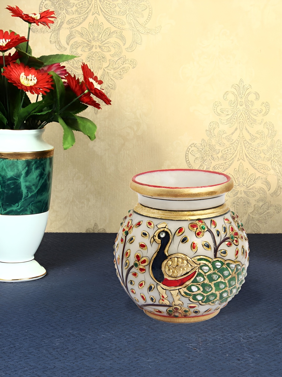 

HANDICRAFTS PARADISE White & Gold Toned Marble Flower Vase Showpiece