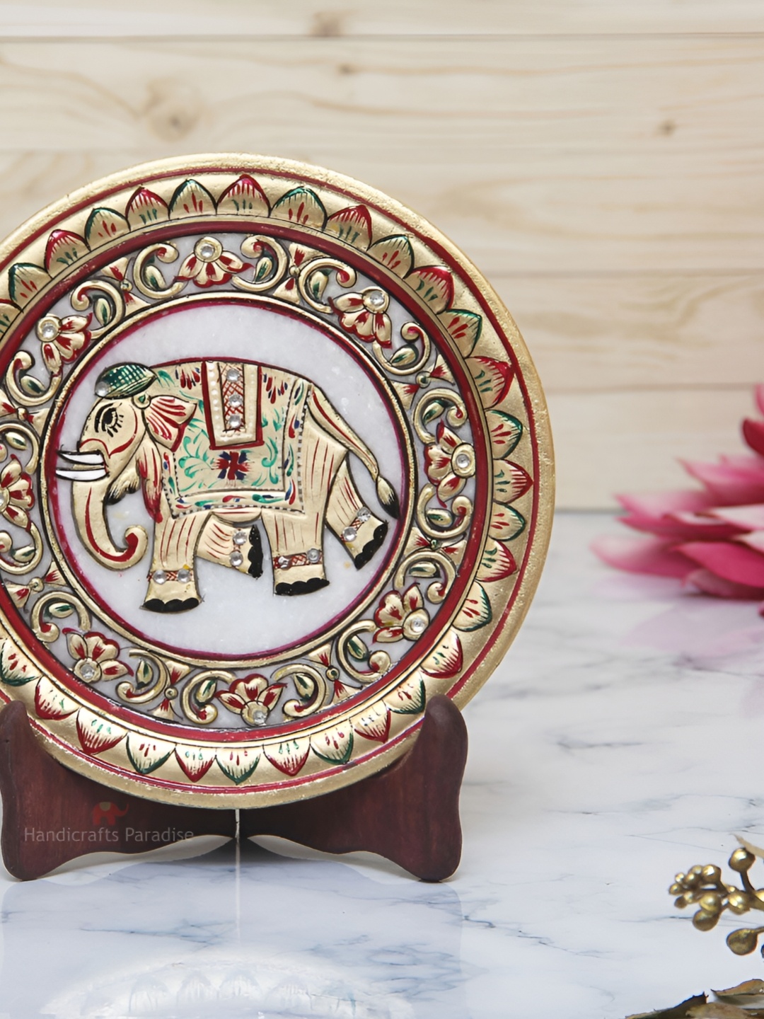 

HANDICRAFTS PARADISE Red and Green Marble Showpiece