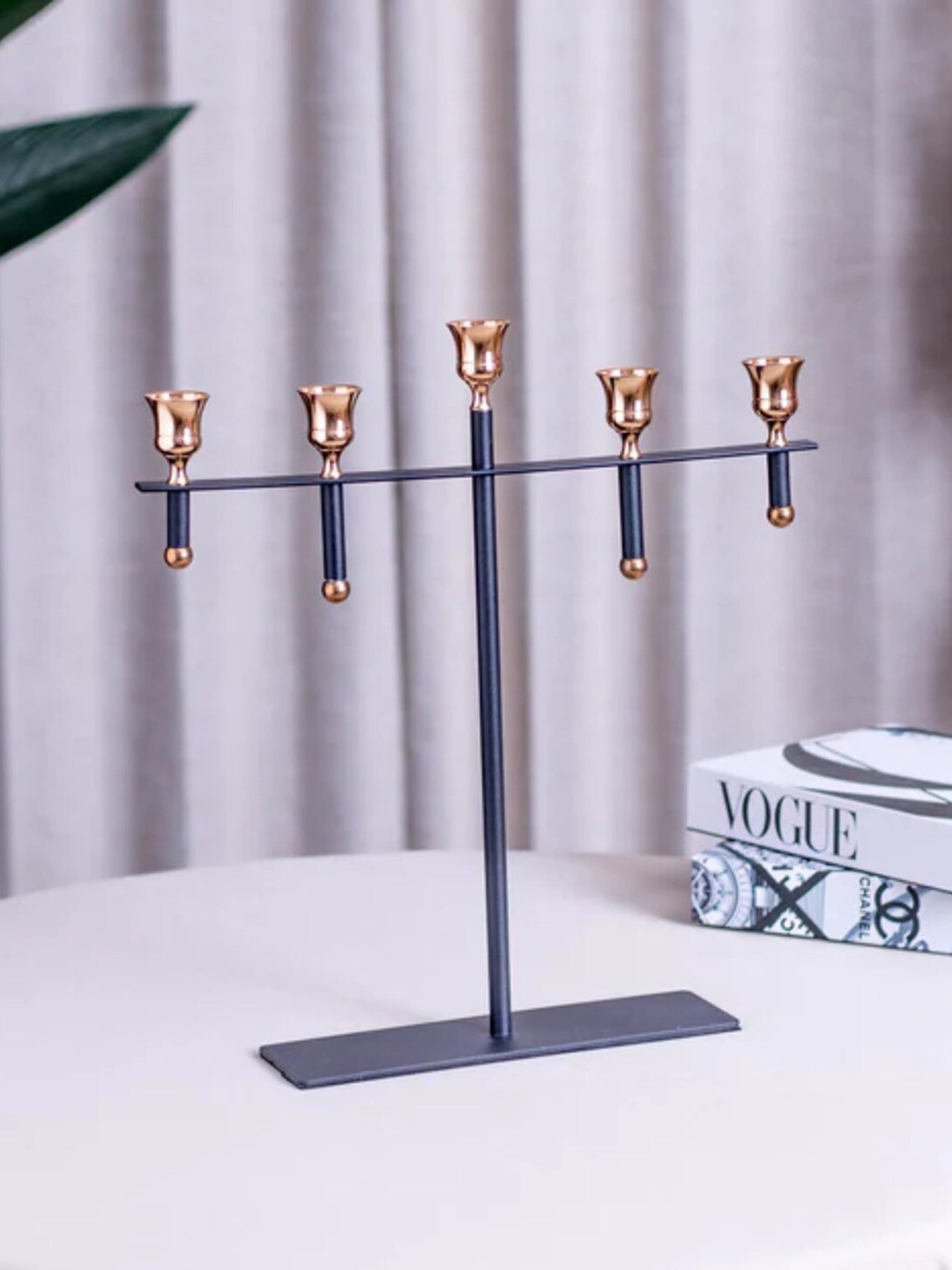 

THEDECORKART Gold Toned & Navy Blue Metal 5 Candles Holder, Black