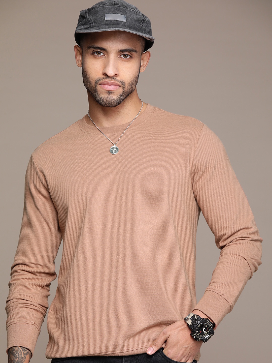 

Roadster Men Solid T-shirt, Nude