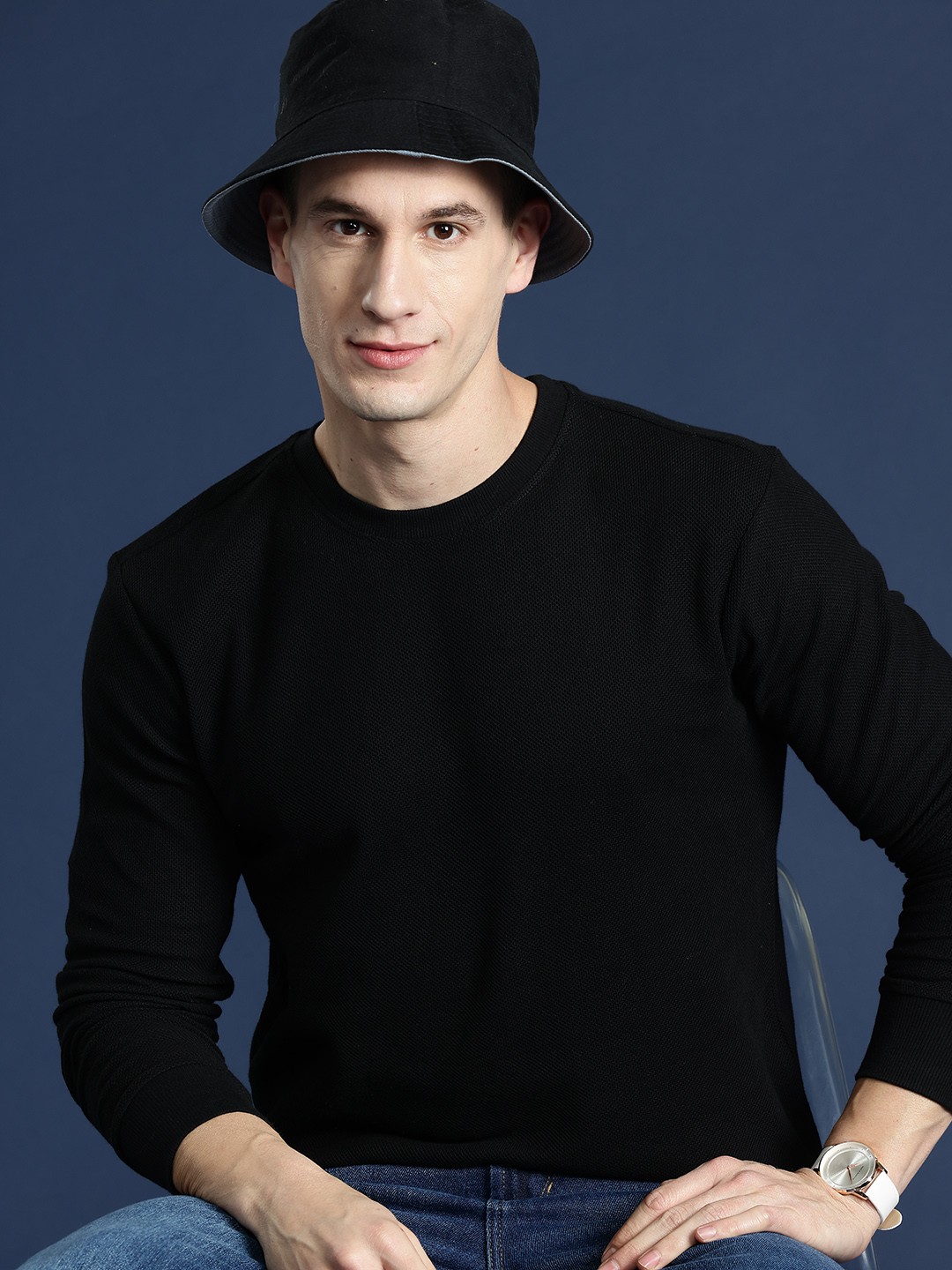 

Mast & Harbour Men Solid T-shirt, Black