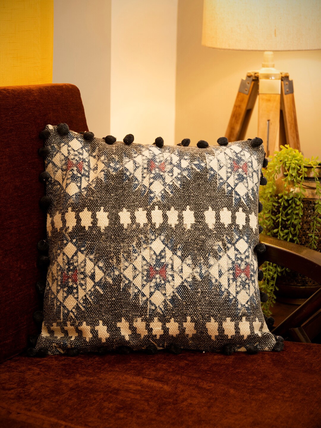 

Mryga Black & Cream Geometric Cotton Square Cushion Covers