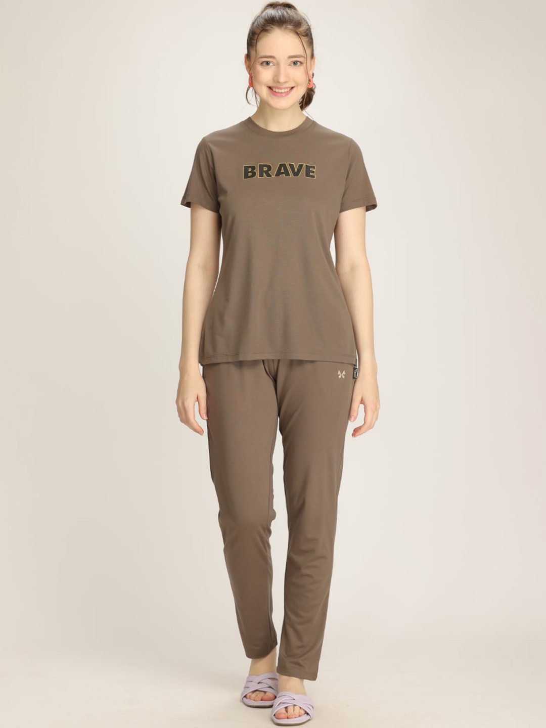 

TITTLI Typography Printed T-Shirt & Trouser, Olive