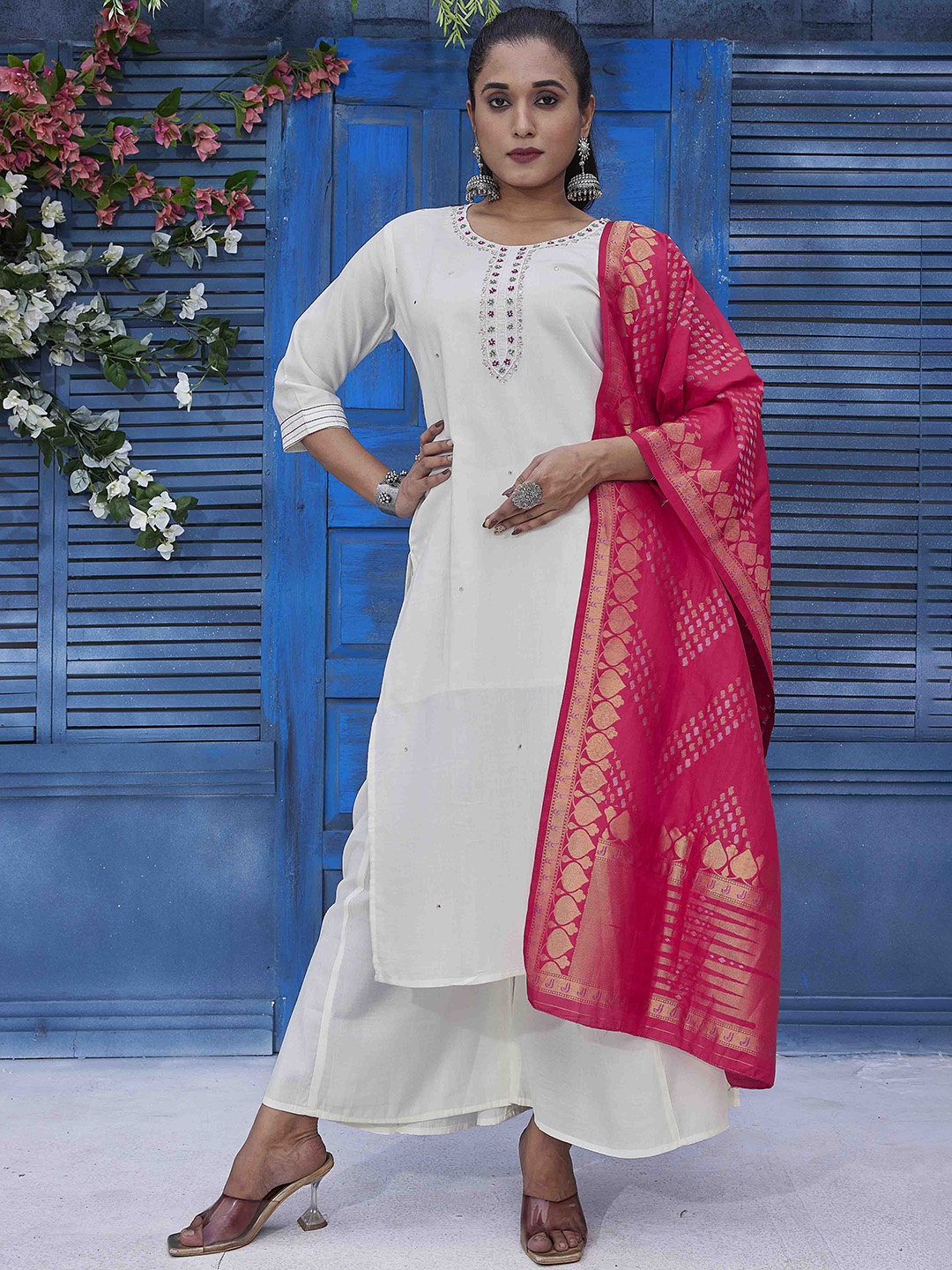 

Chandbaali Floral Thread Work Round Neck Pure Silk Kurti with Palazzo & Dupatta, White