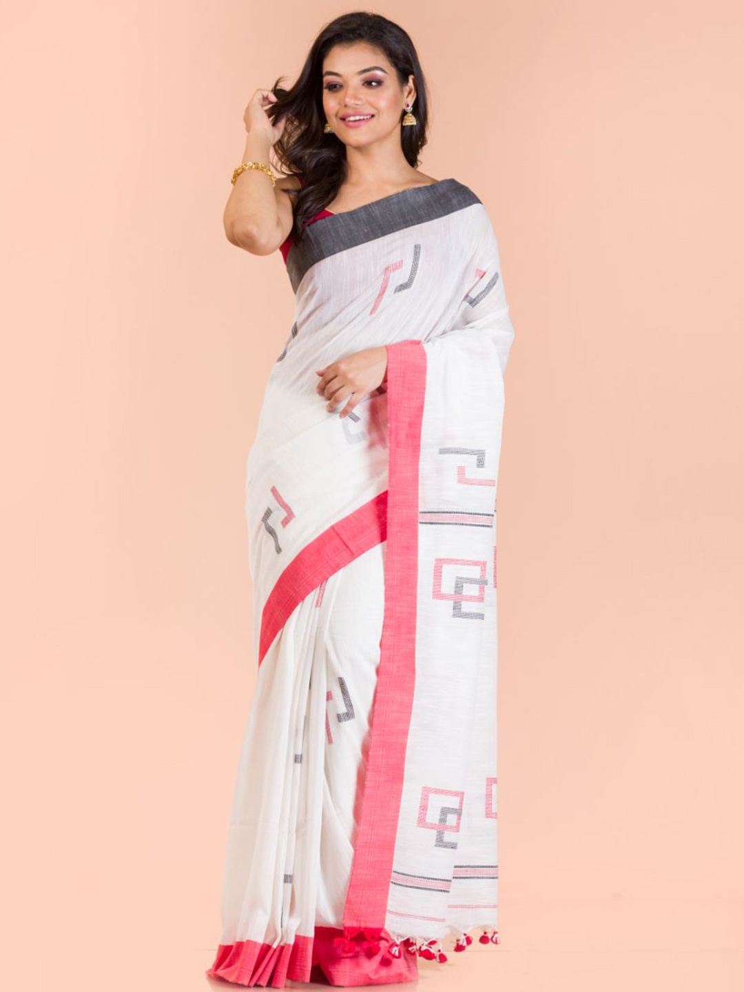 

Angoshobha Geometric Printed Woven Design Pure Cotton Jamdani Saree, White