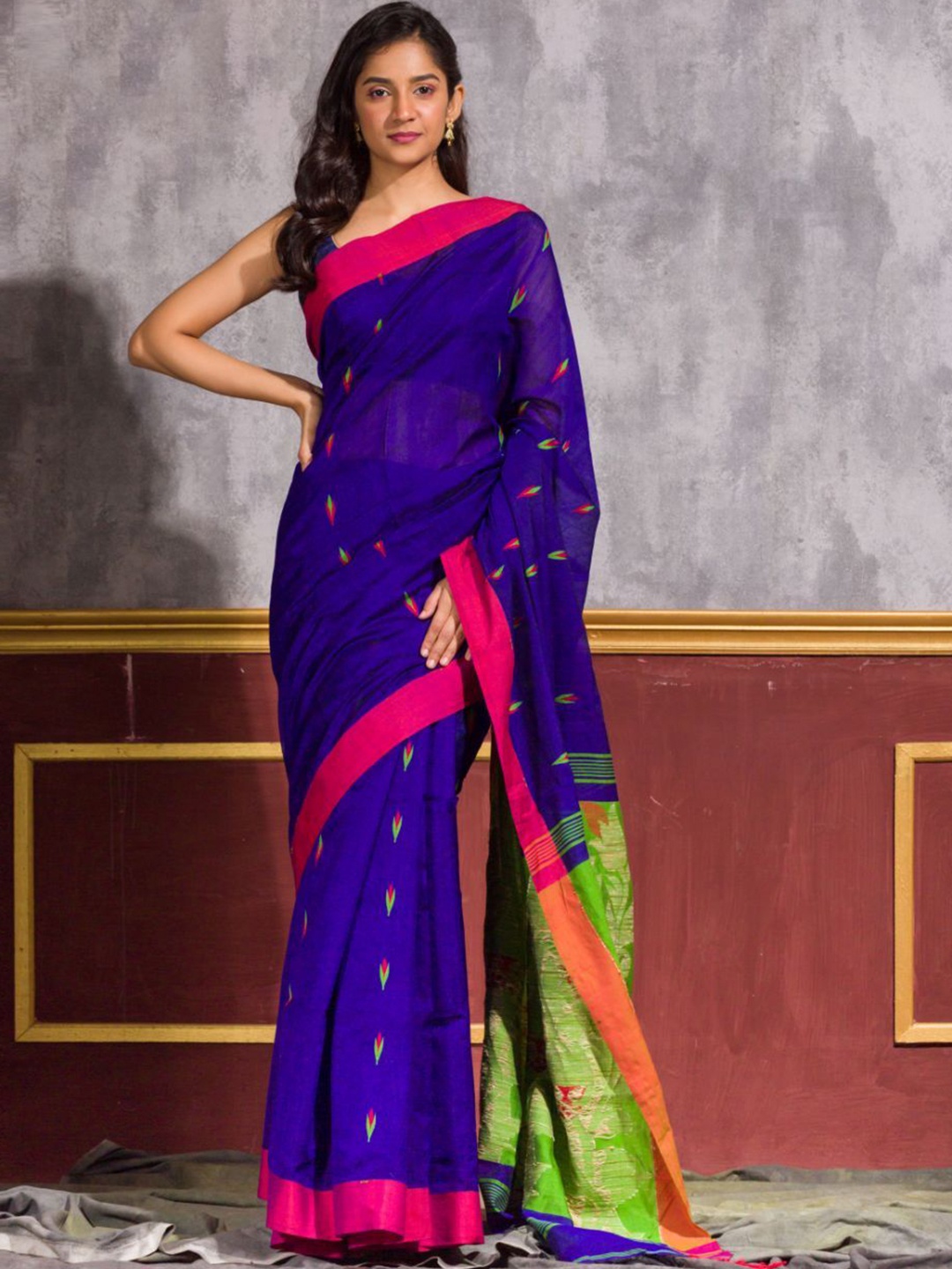 

Angoshobha Floral Woven Design Jamdani Saree, Blue