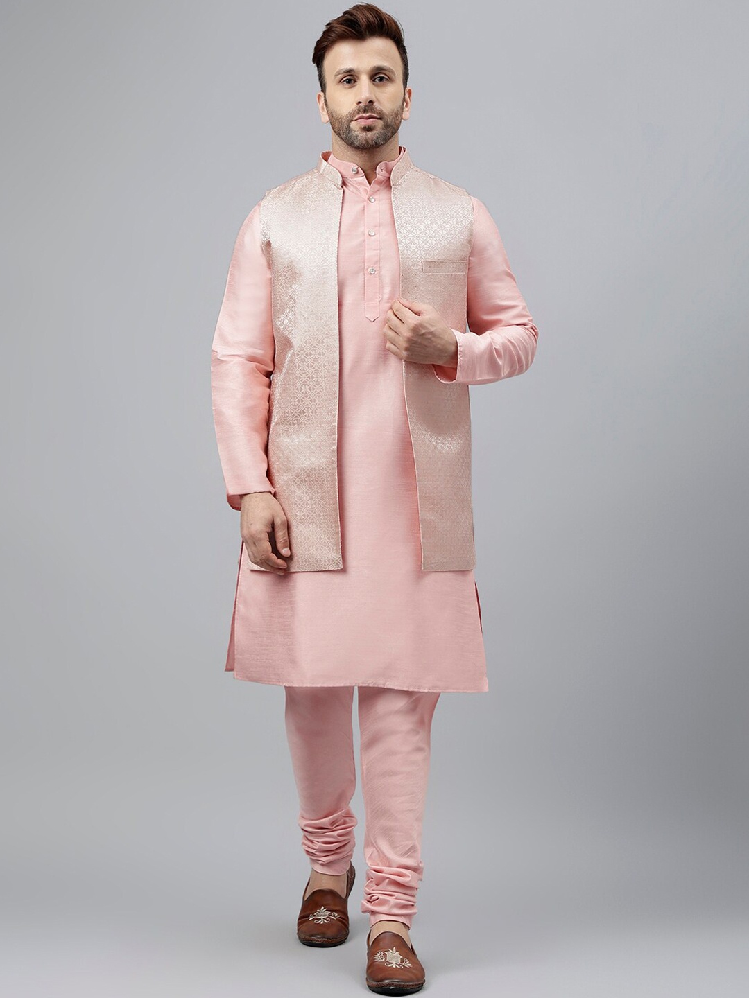 

Hangup Ethnic Motifs Mandarin Collar Dupion Silk Kurta With Pyjama, Pink