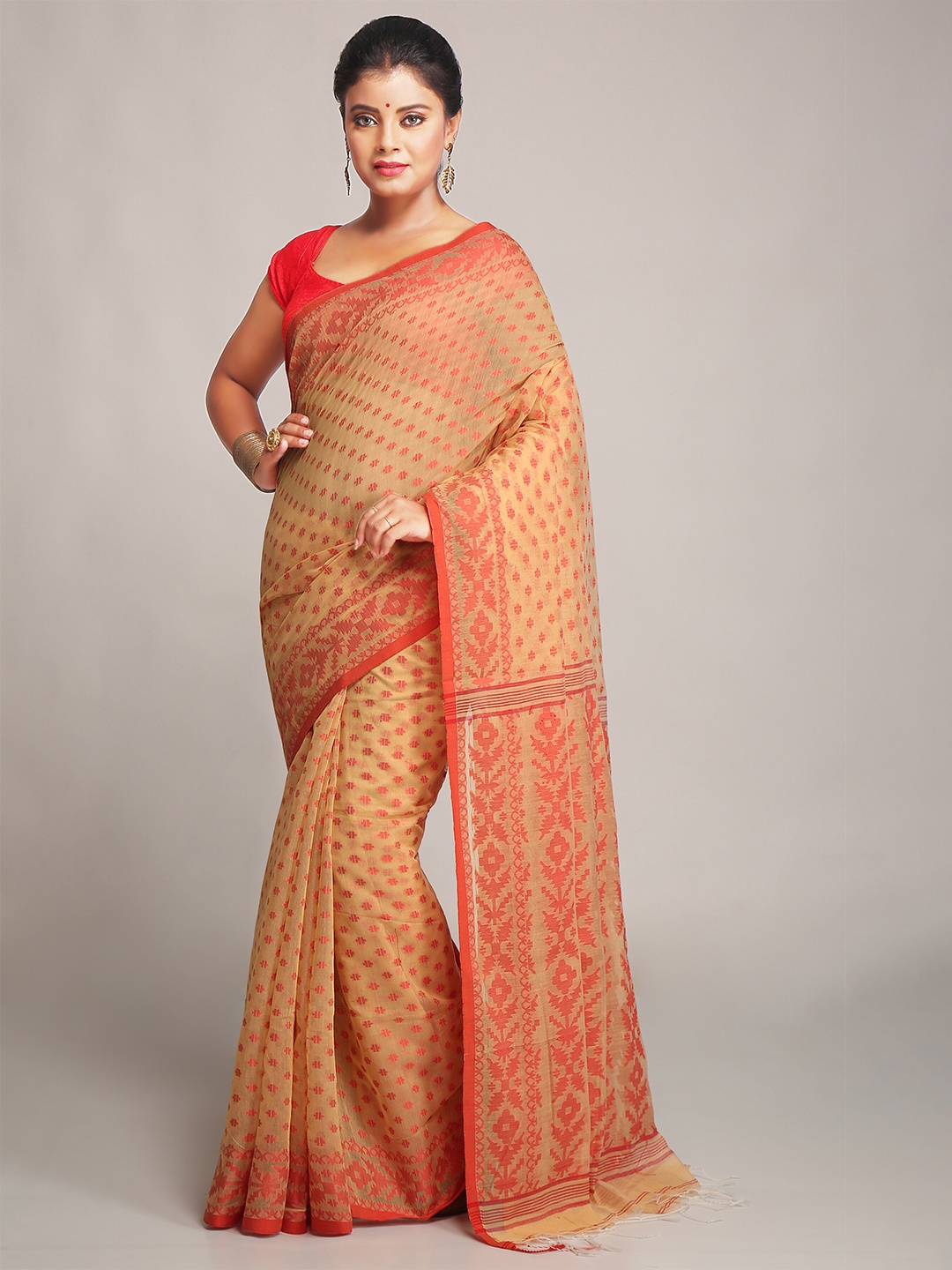 

BENGAL HANDLOOM Floral Printed Pure Cotton Taant Saree, Beige