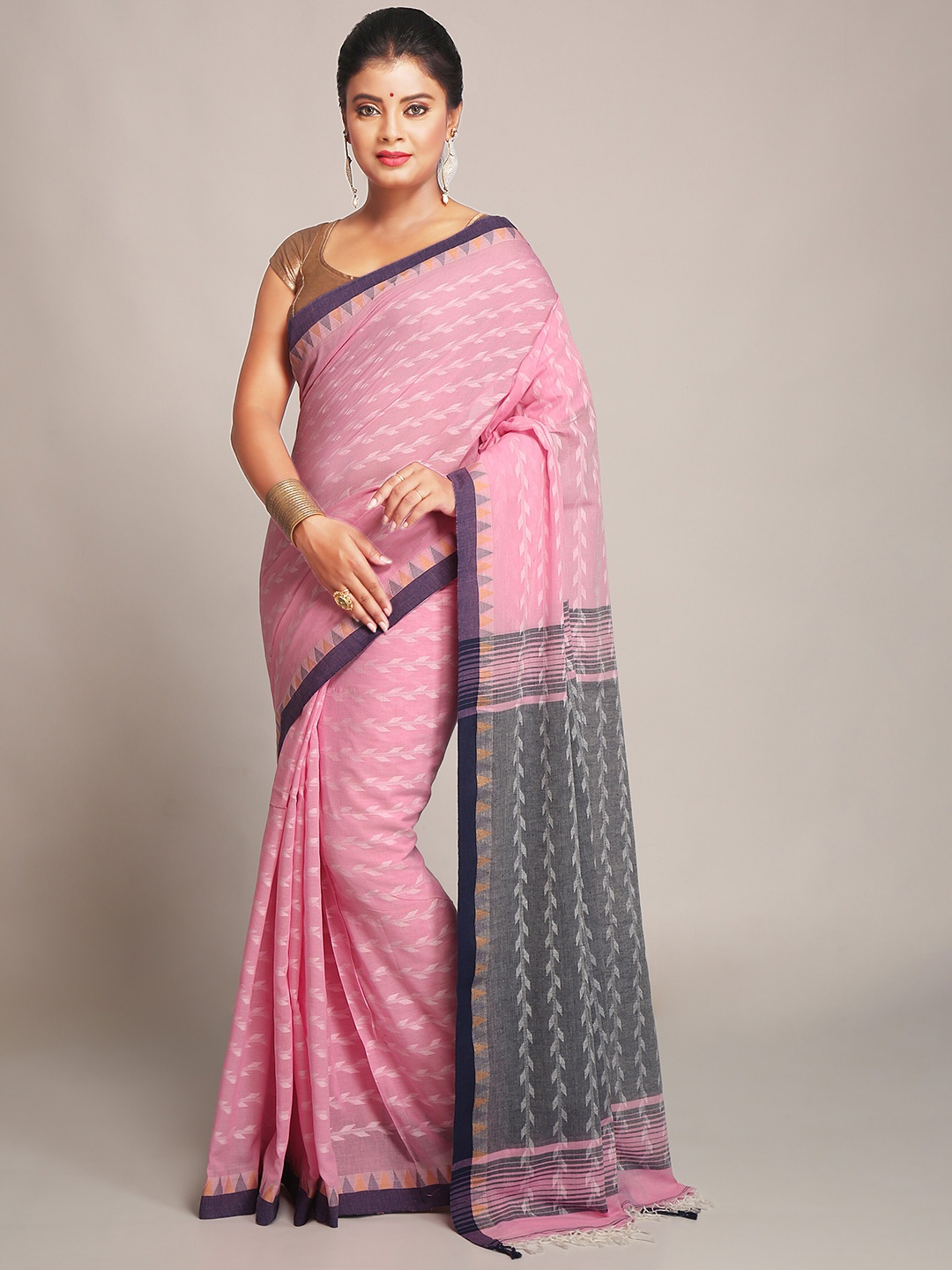

BENGAL HANDLOOM Pink & Grey Ethnic Woven Design Cotton Soft Dhanchara Saree