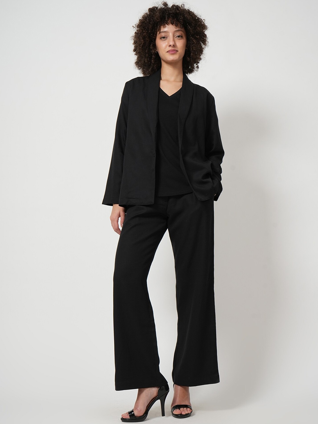 

Saltpetre Organic Cotton Top With Trouser & Blazer, Black