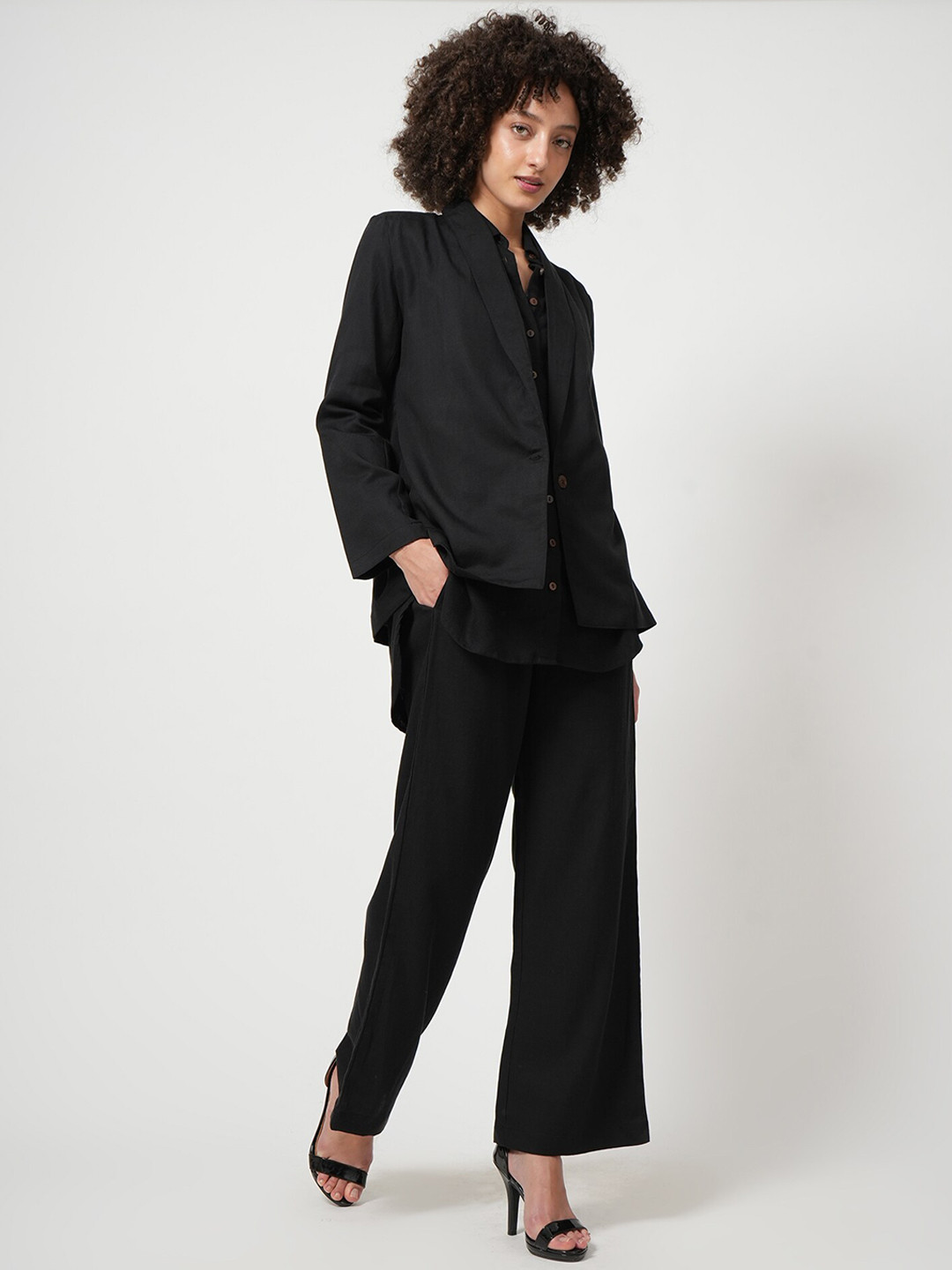 

Saltpetre Organic Cotton Shirt & Trousers with Blazer, Black