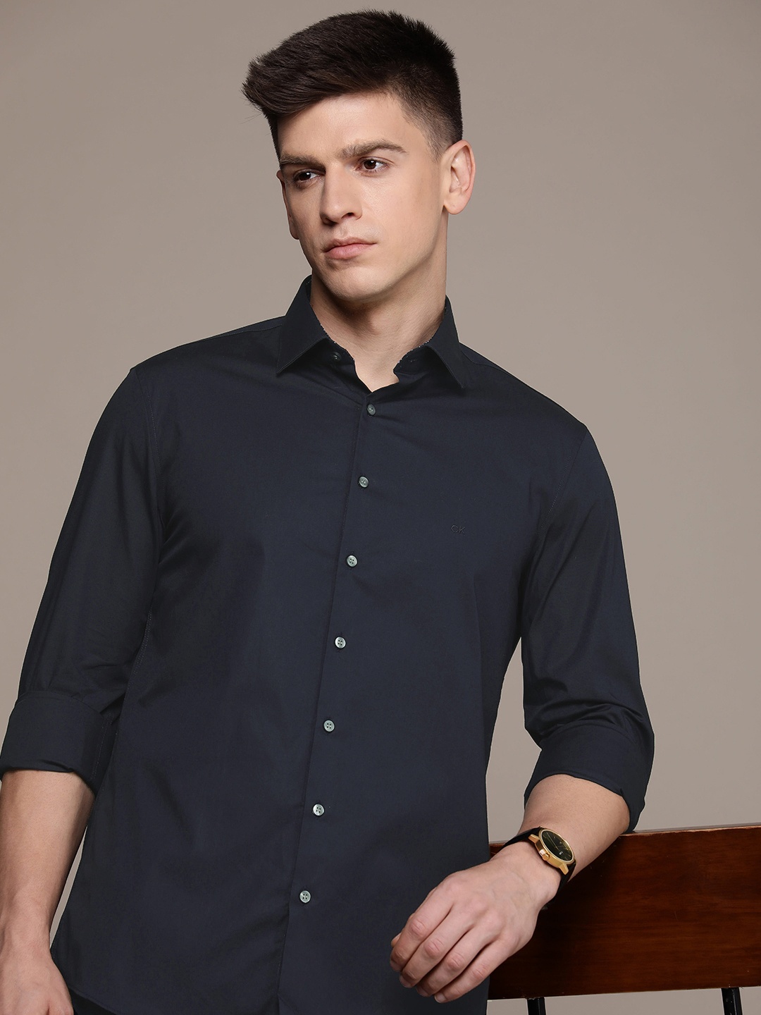 

Calvin Klein Jeans Solid Slim Fit Casual Shirt, Navy blue