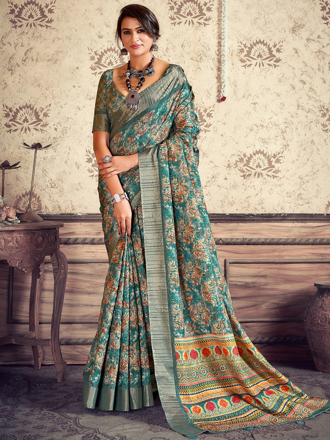 

Satrani Digital Printed Zari Art Silk Fusion Saree, Green